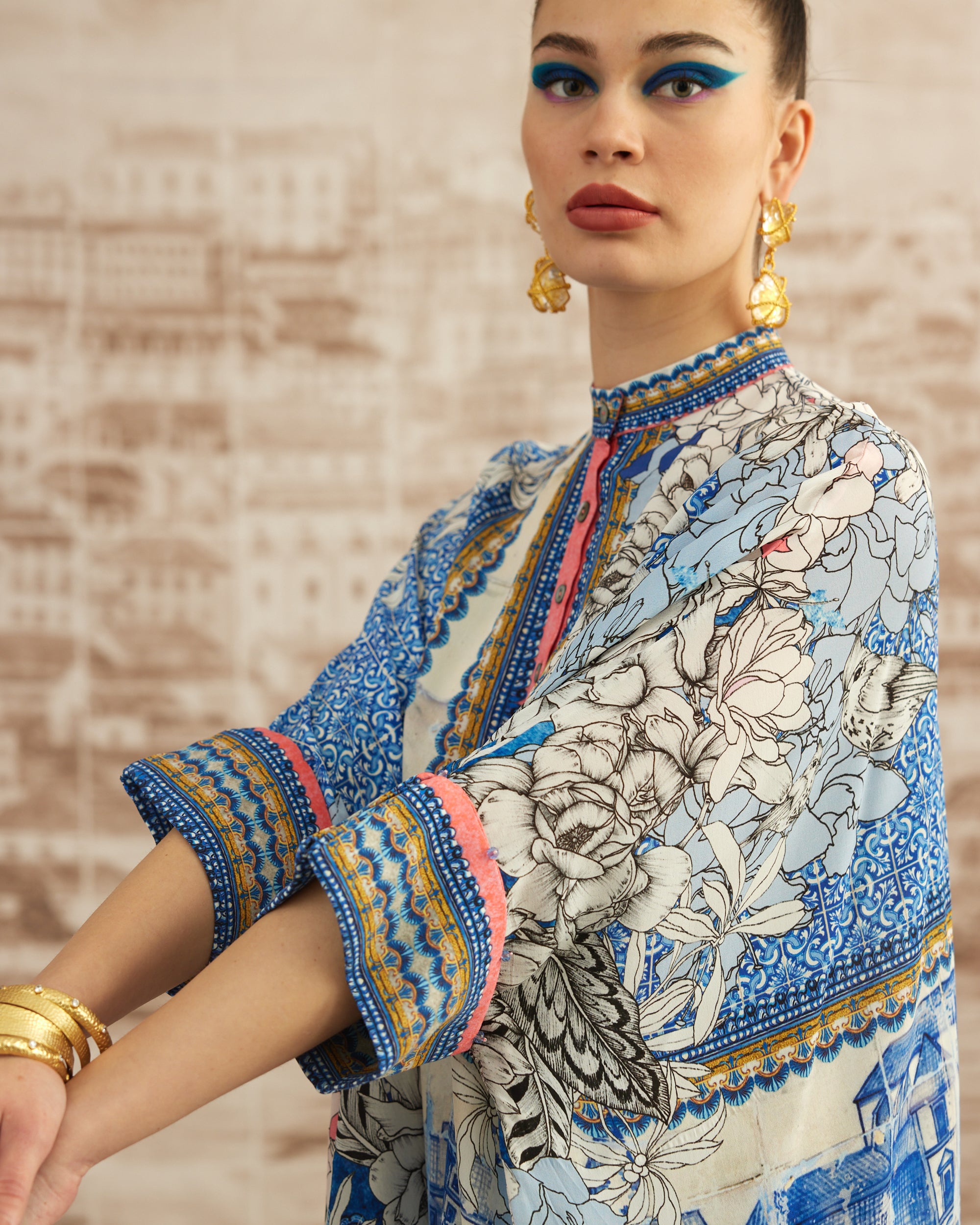 Love in Portofino (Portofino) : Chanel - Coral/Blue