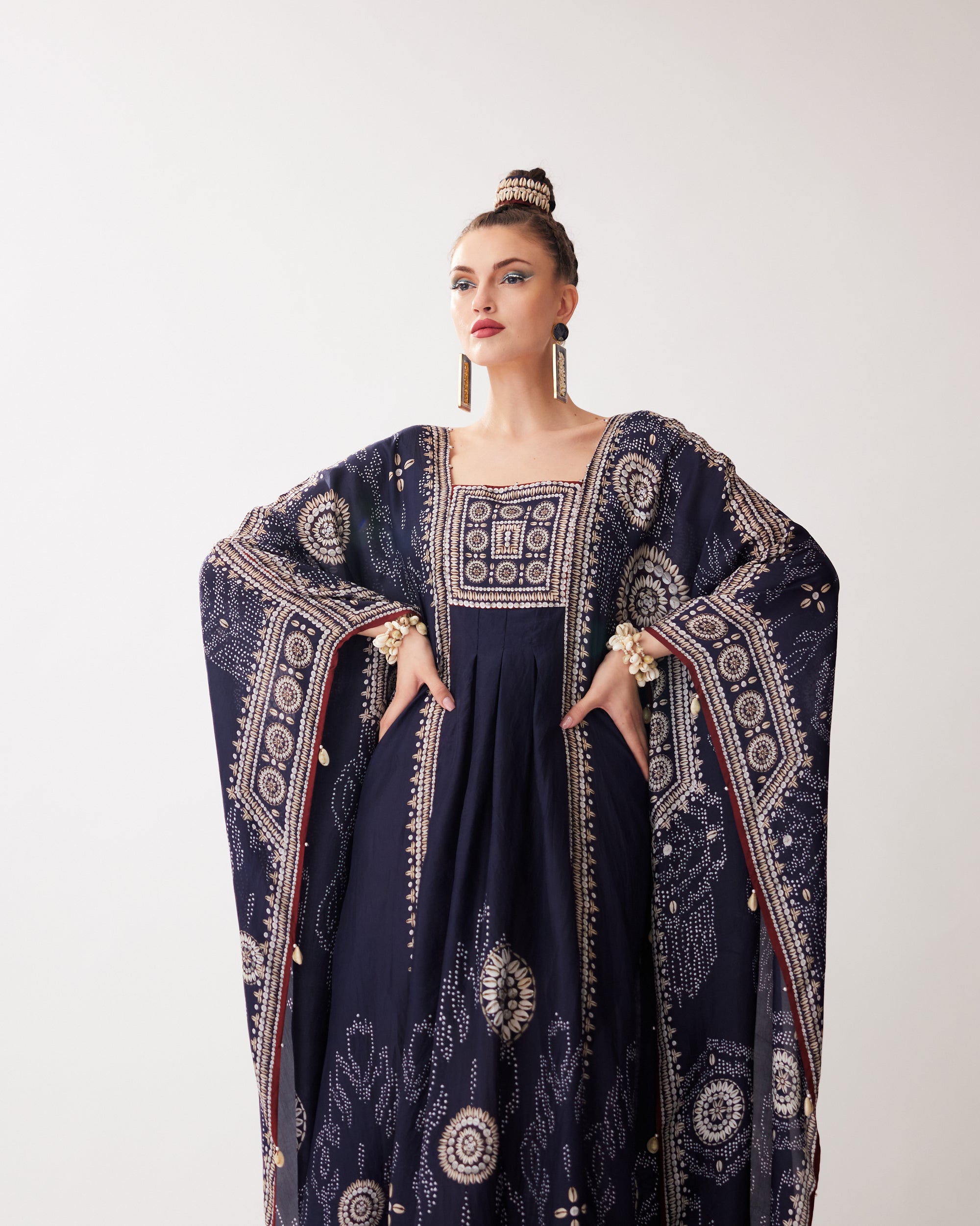 Zohra : Yolanda - Navy