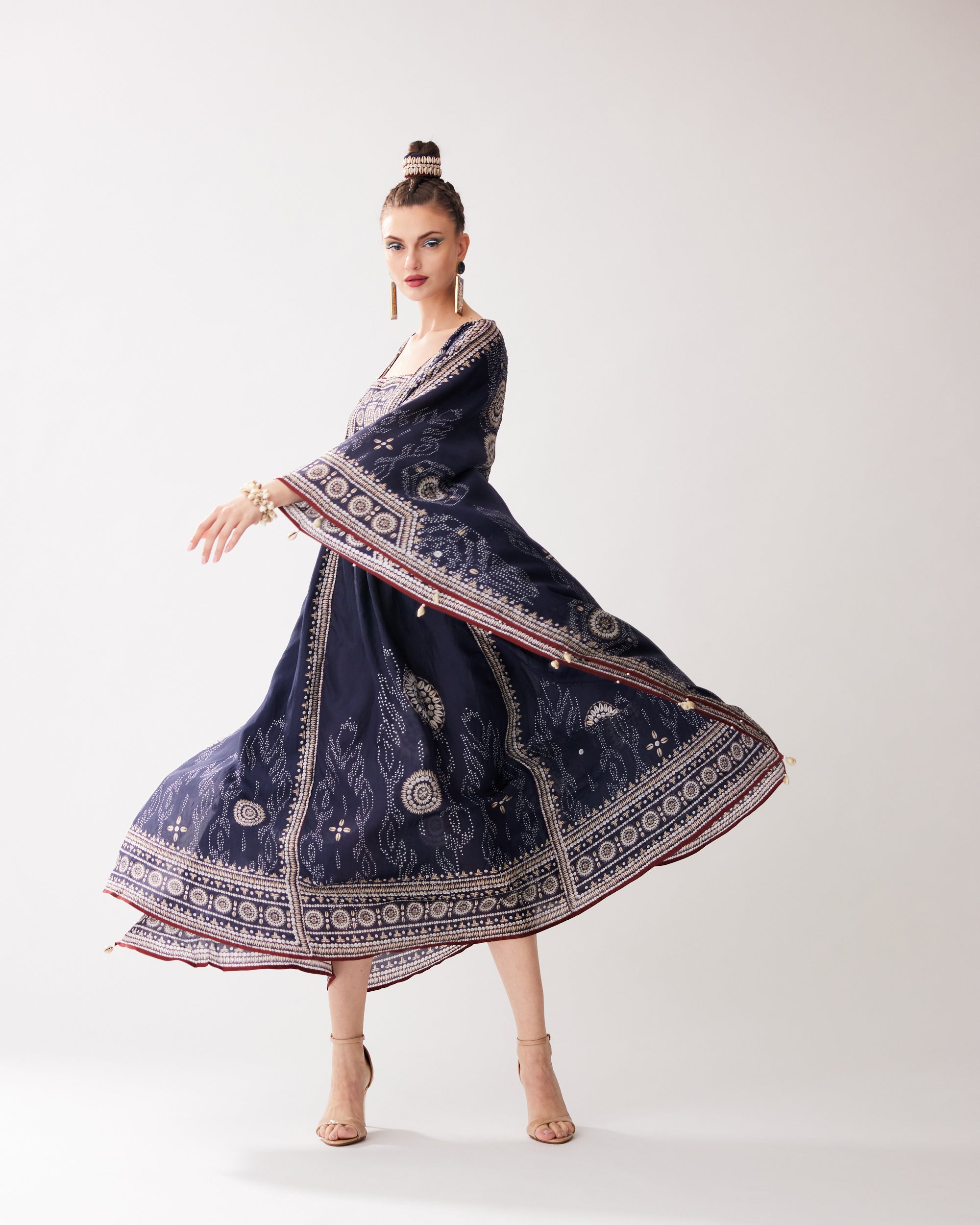 Zohra : Yolanda - Navy