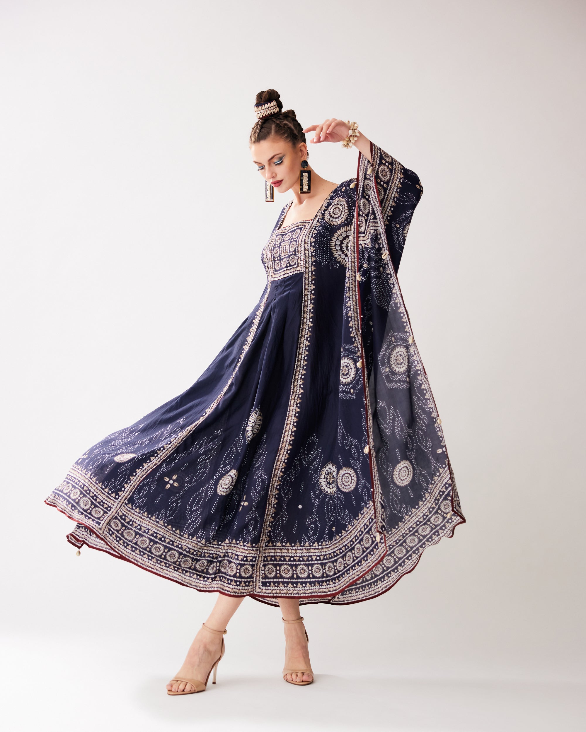 Zohra : Yolanda - Navy
