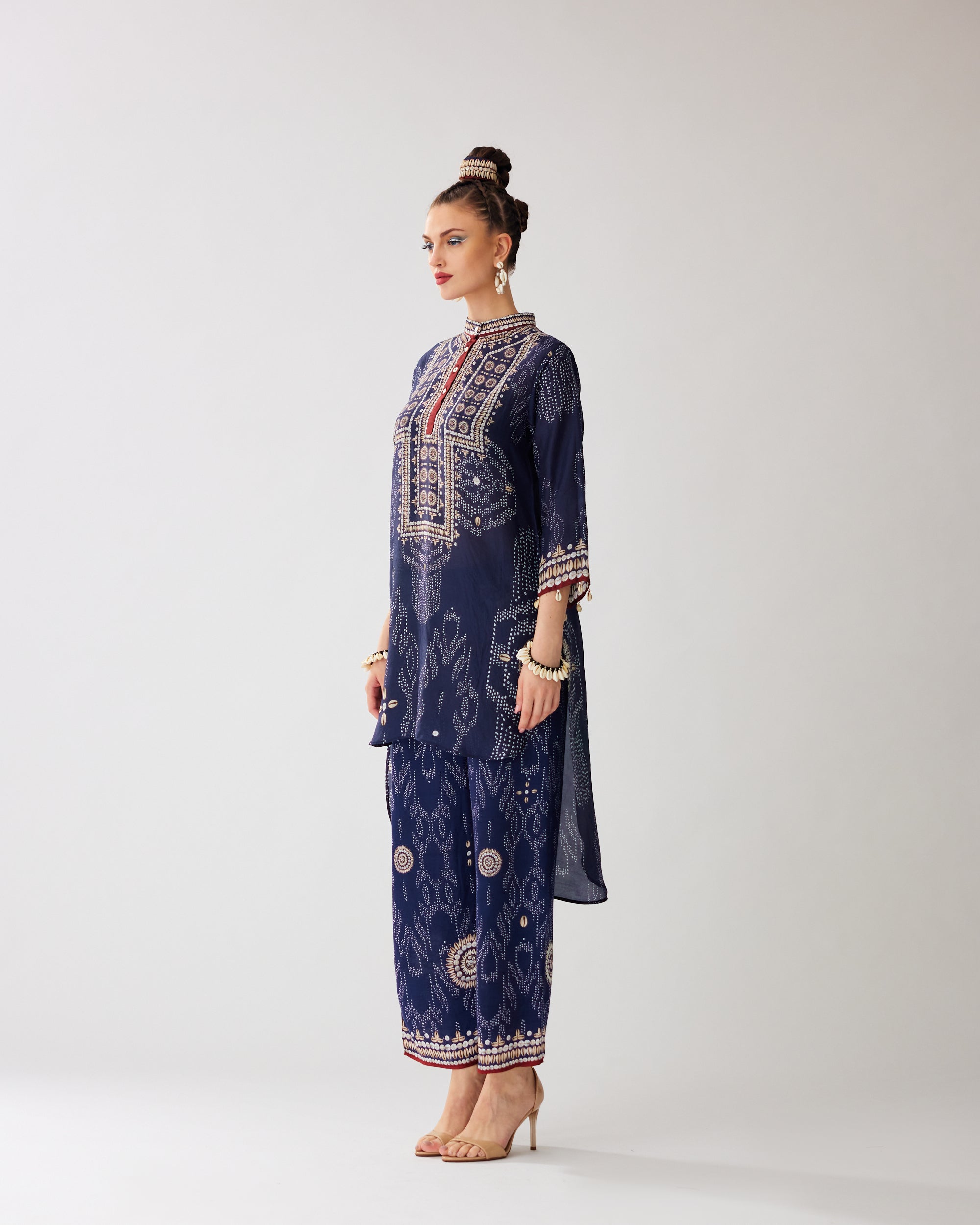 Zohra : Baaka - Navy