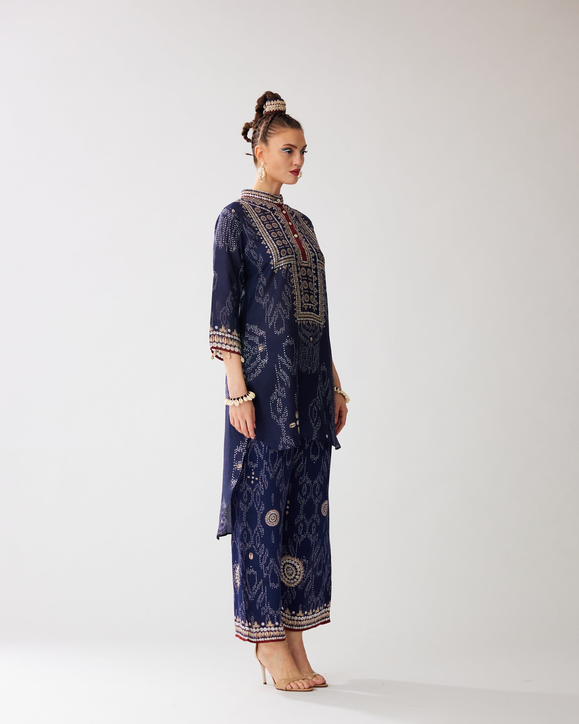 Zohra : Baaka - Navy