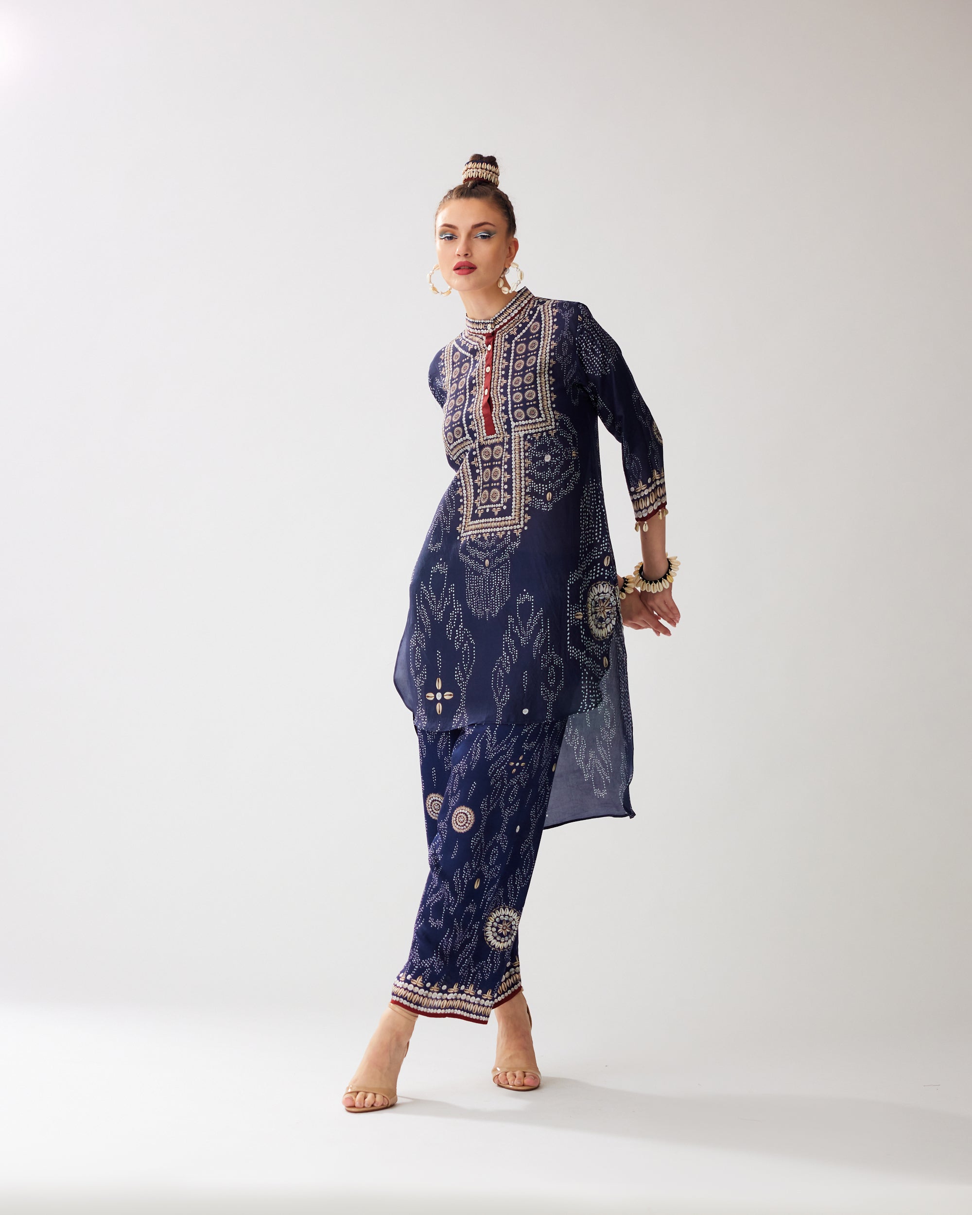 Zohra : Baaka - Navy