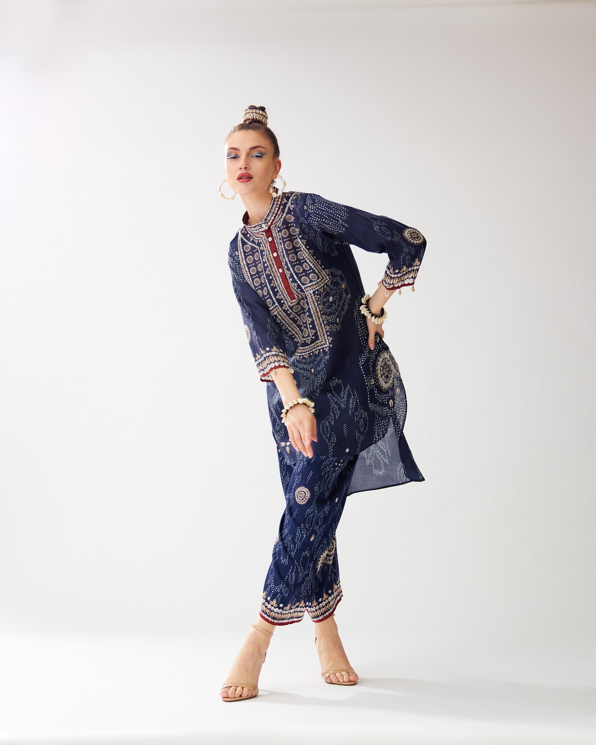 Zohra : Baaka - Navy