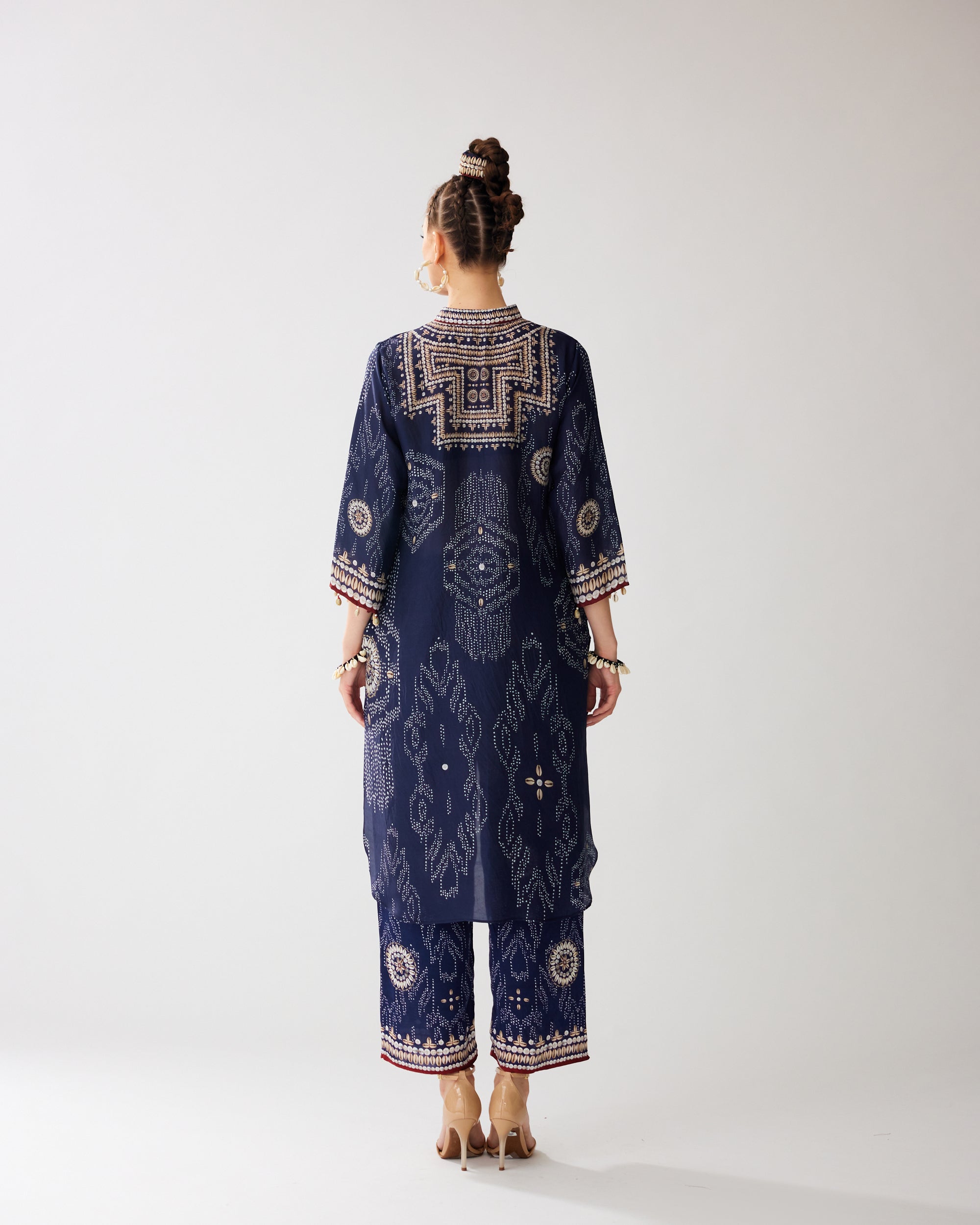 Zohra : Baaka - Navy