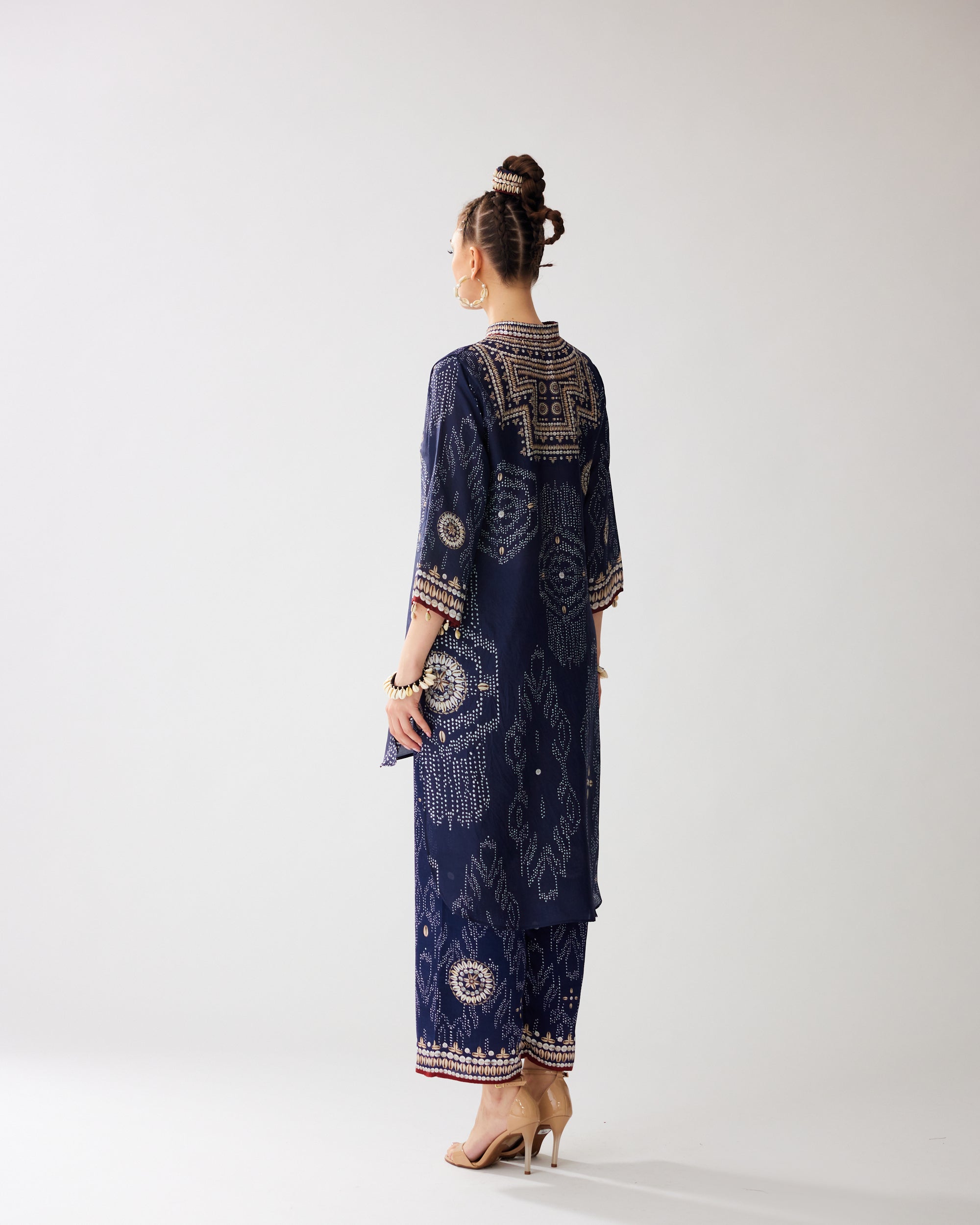 Zohra : Baaka - Navy