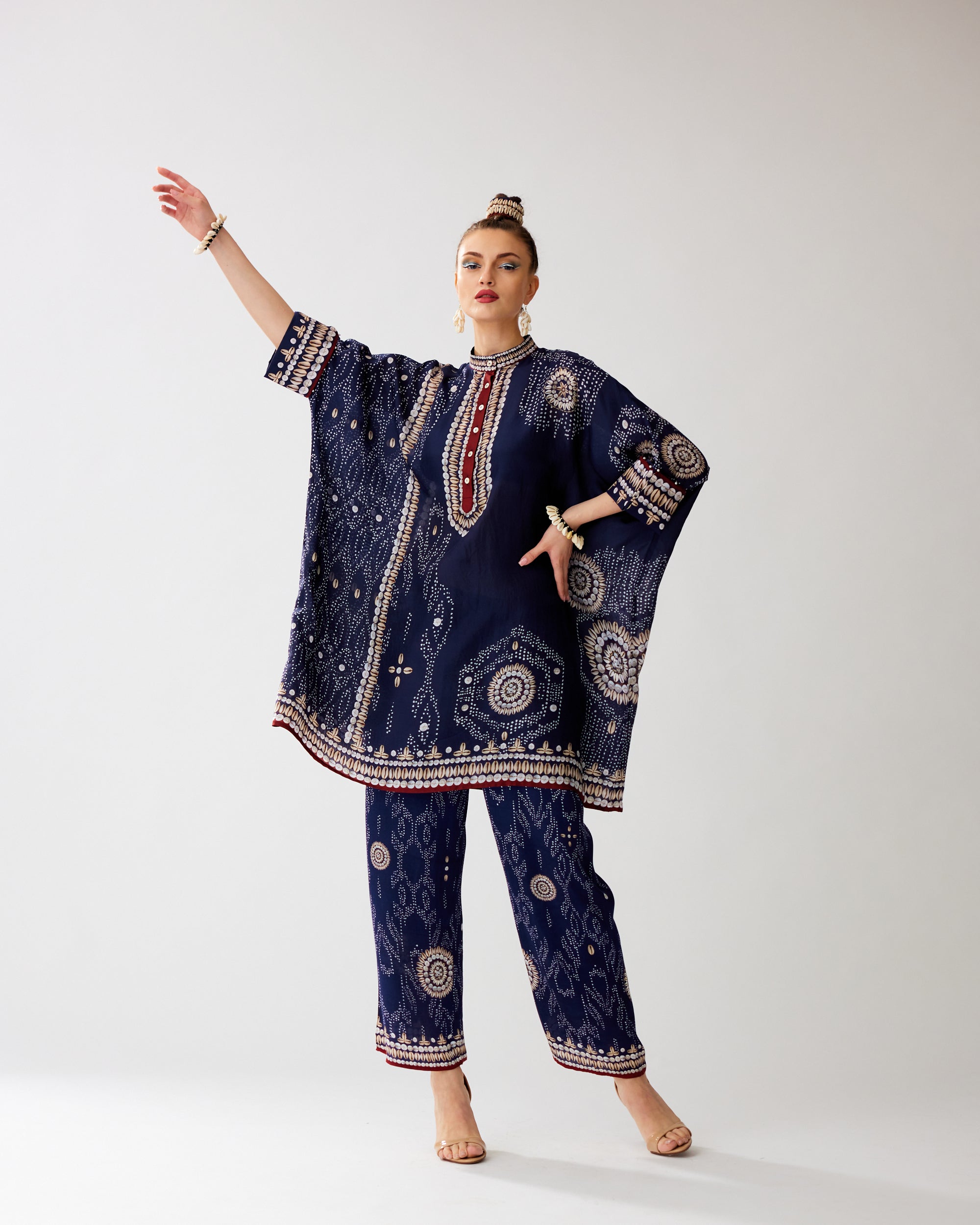 Zohra : Chanel 36" - Navy