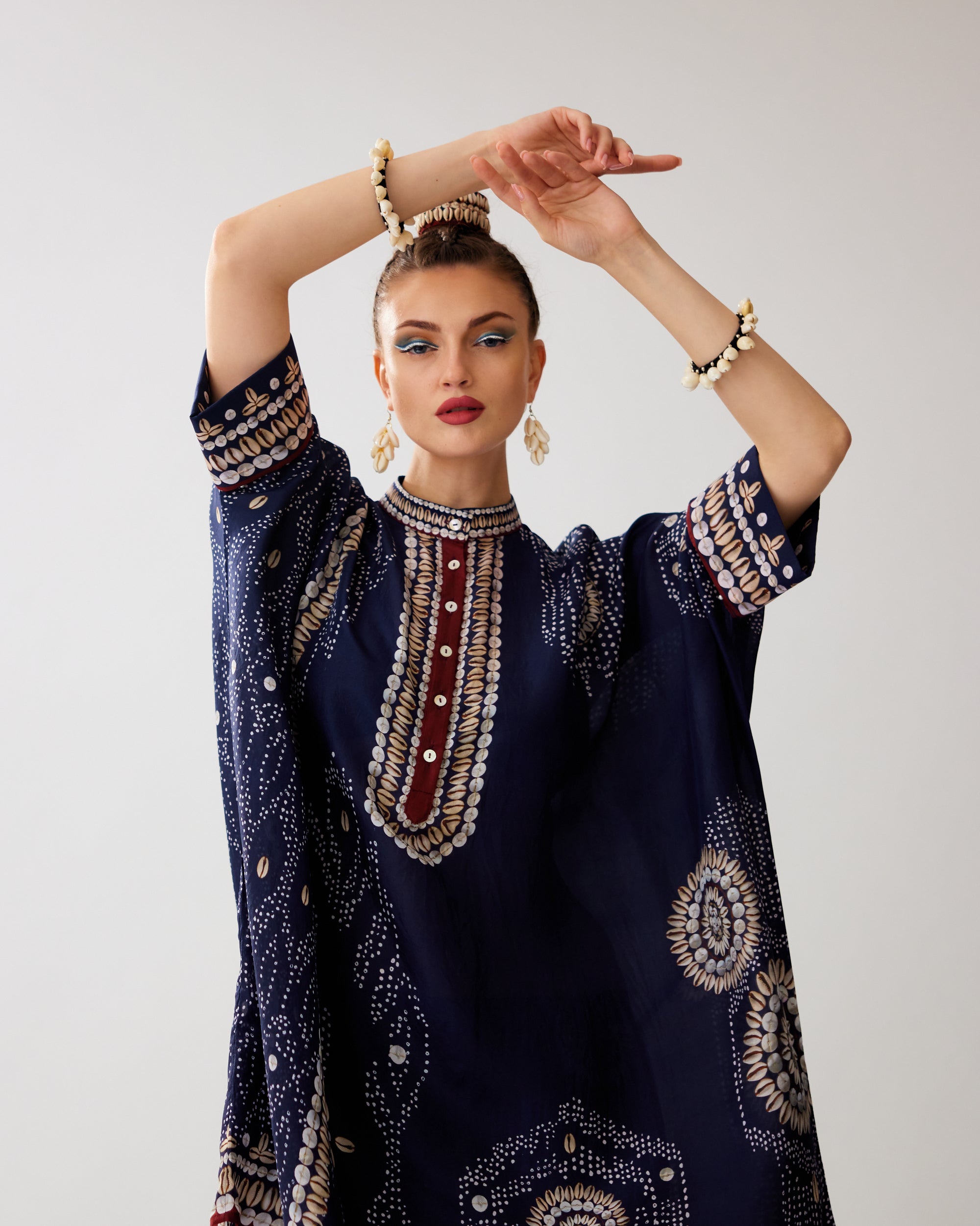Zohra : Chanel 36" - Navy