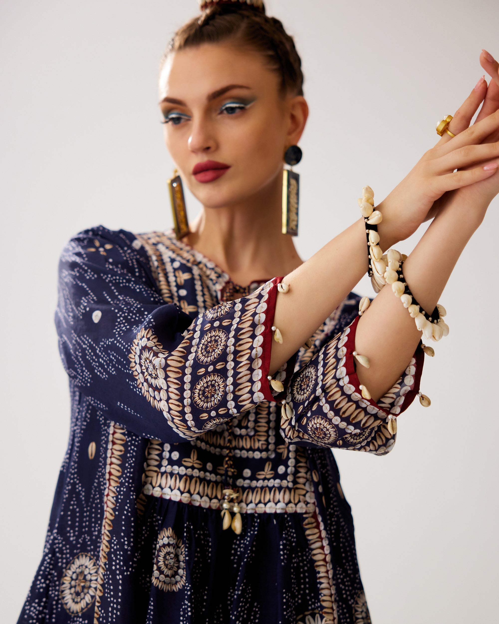 Zohra : Anisha - Navy