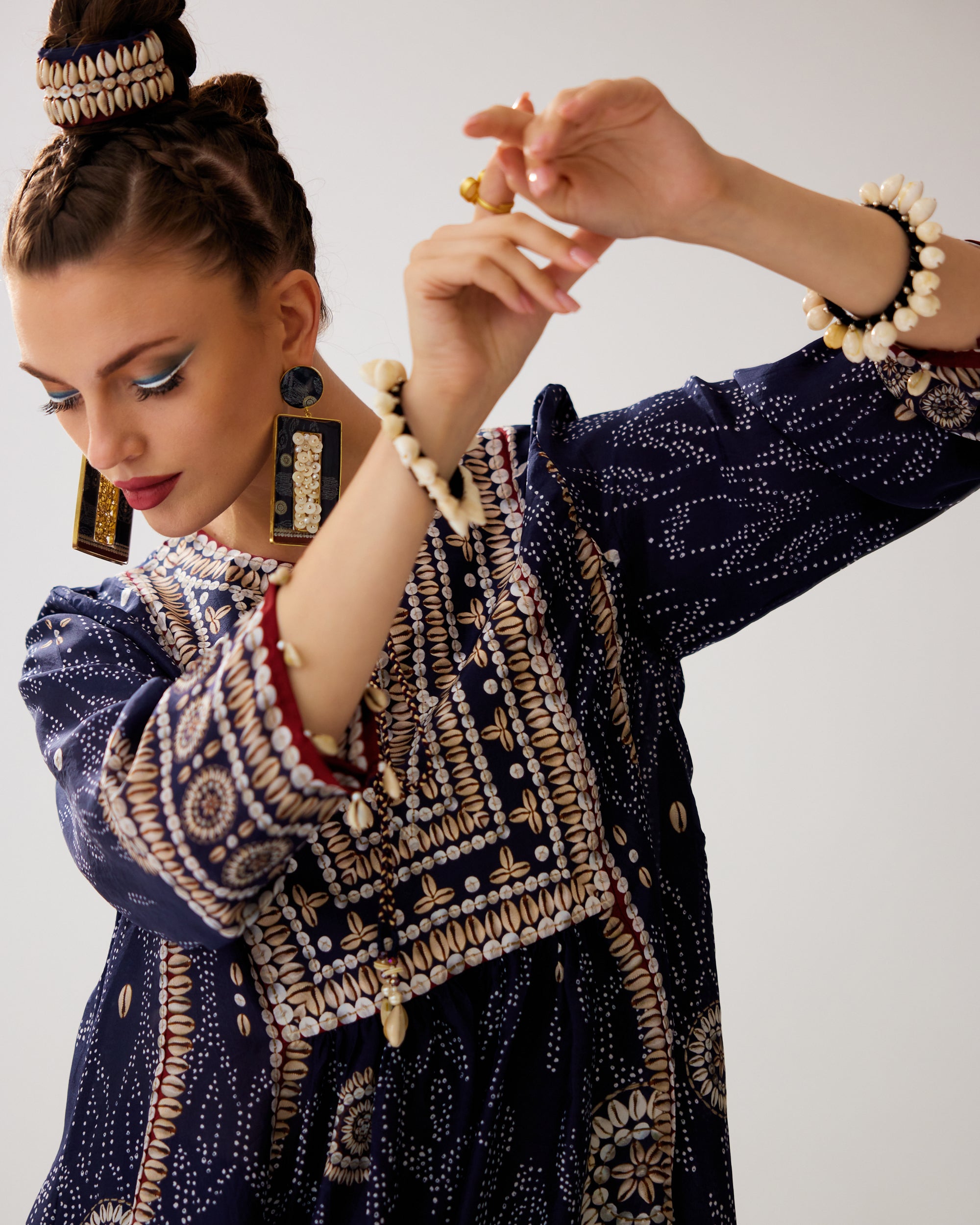 Zohra : Anisha - Navy