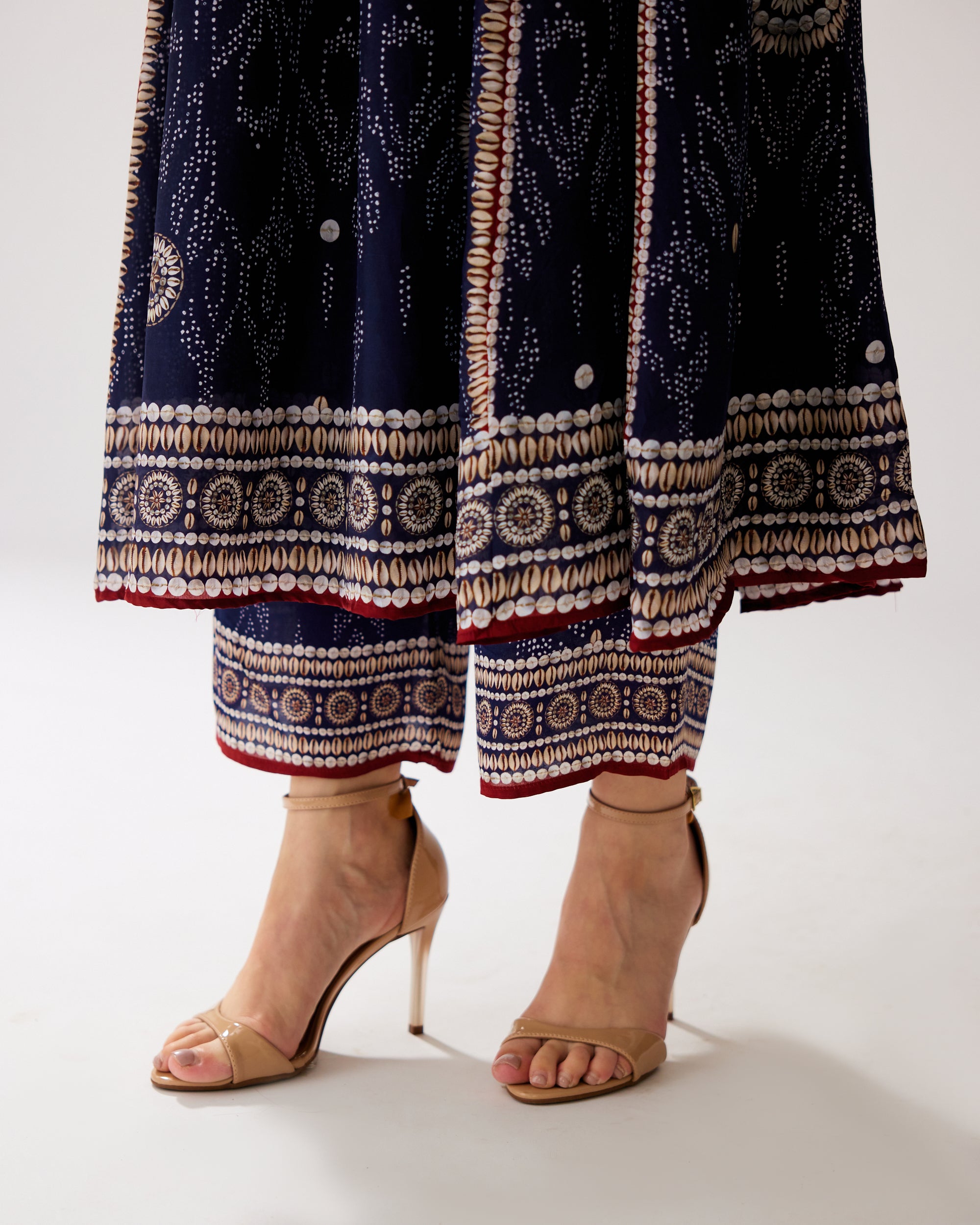 Zohra : Anisha - Navy