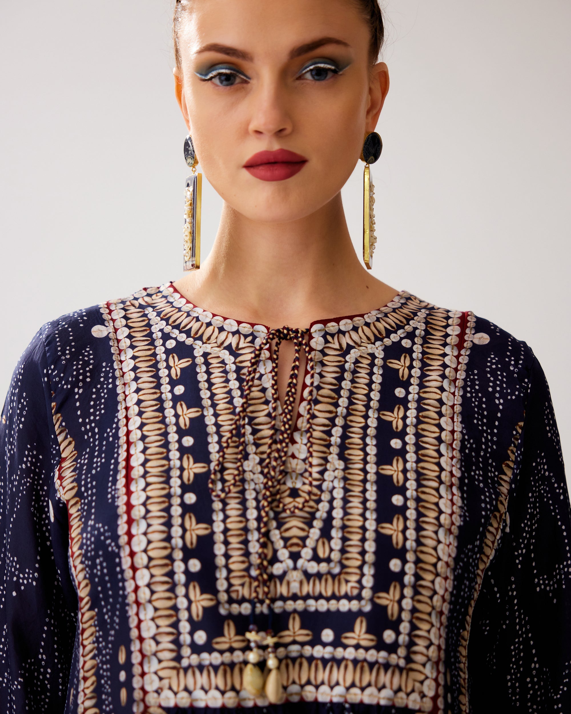 Zohra : Anisha - Navy