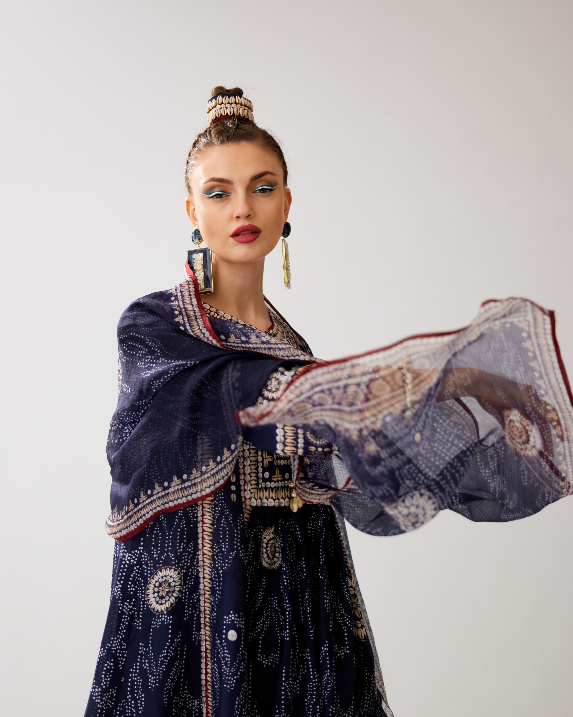 Zohra : Anisha - Navy