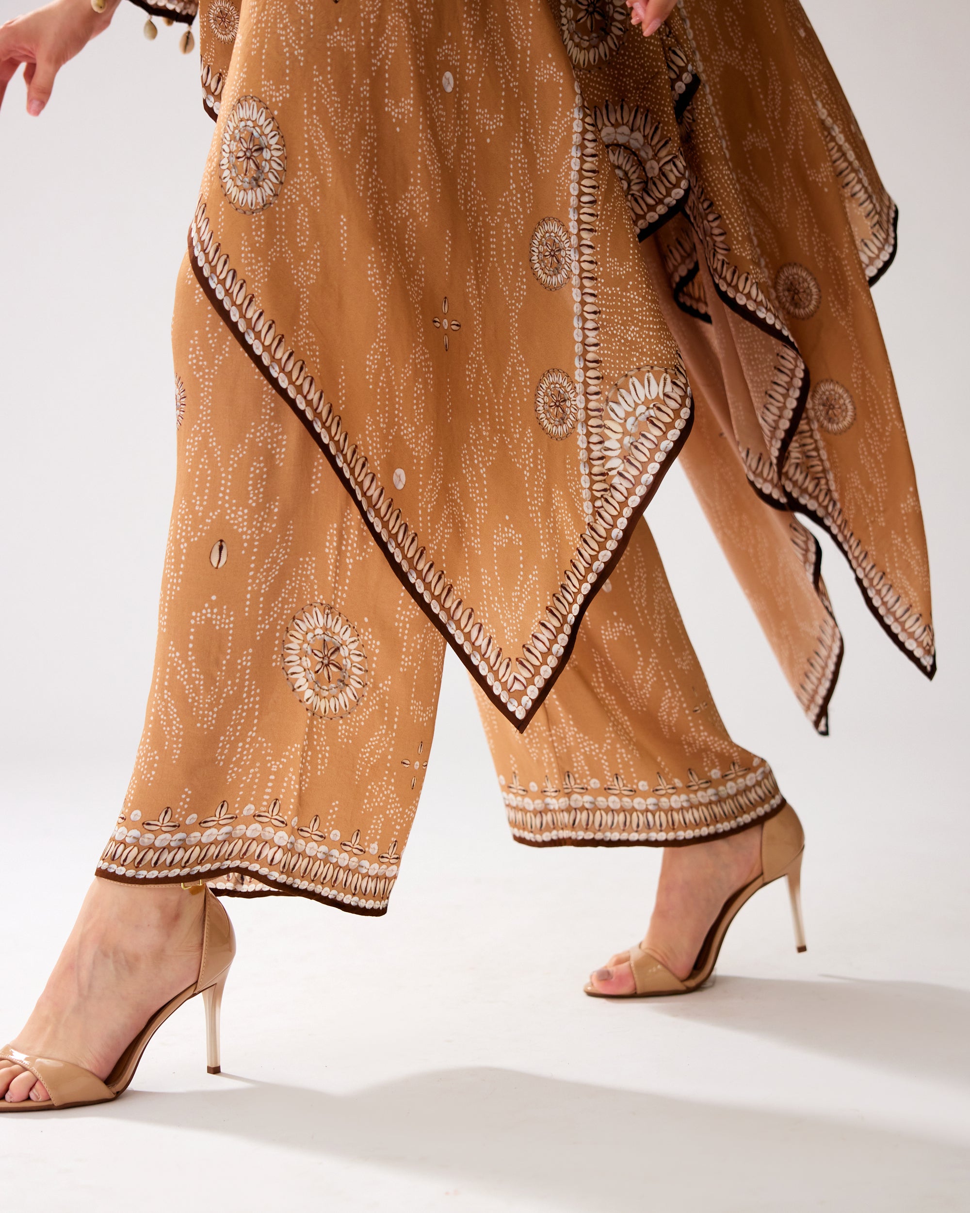 Zohra : Shibani - Caramel