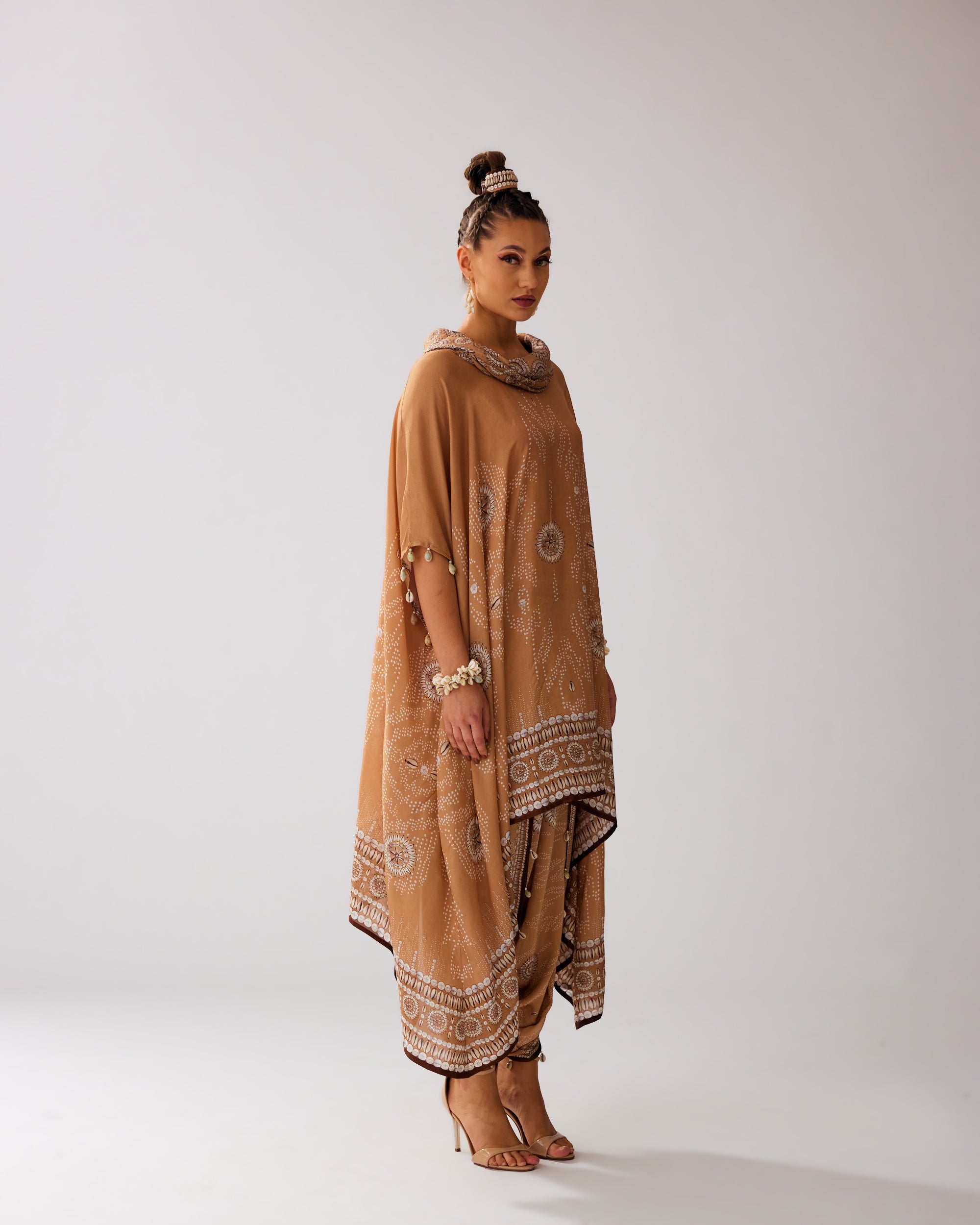 Zohra : Lavanya/Sonth - Caramel