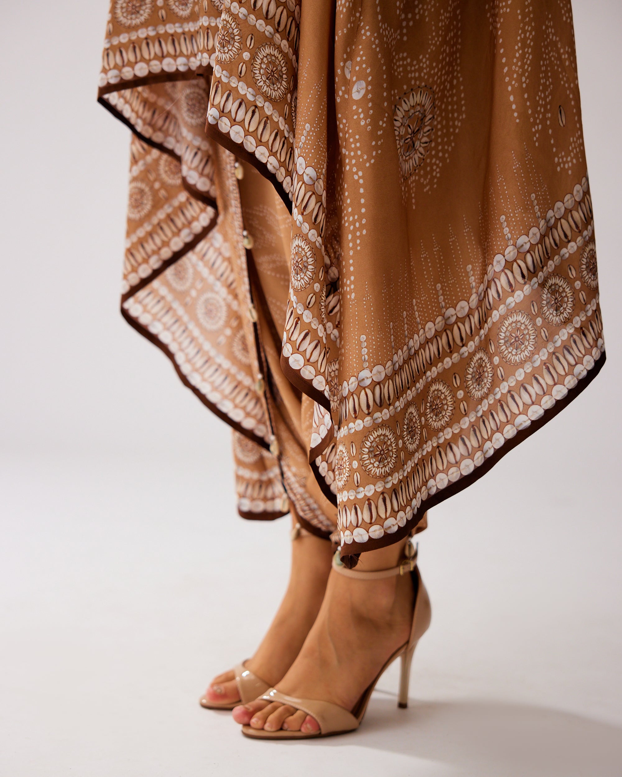 Zohra : Lavanya/Sonth - Caramel