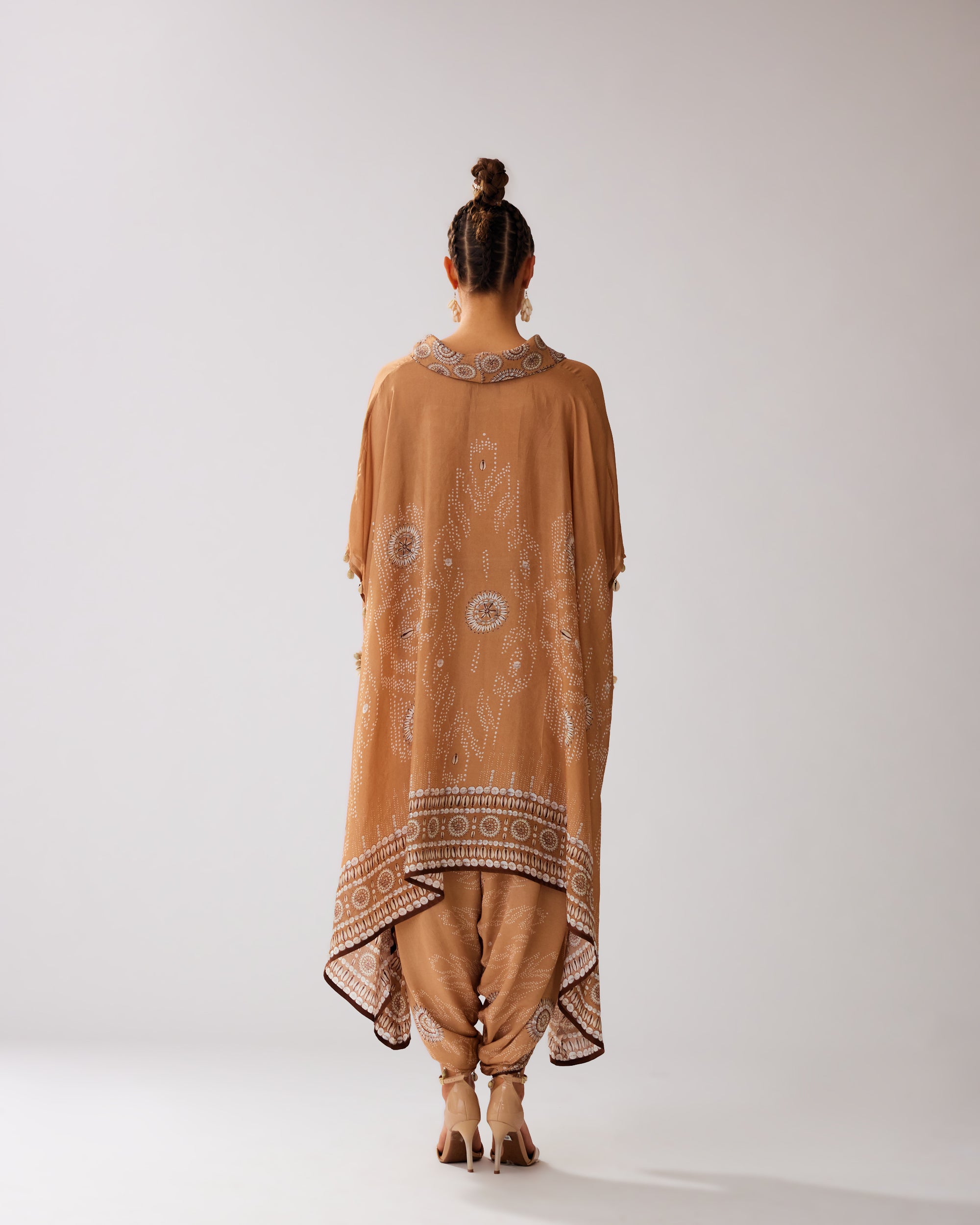 Zohra : Lavanya/Sonth - Caramel