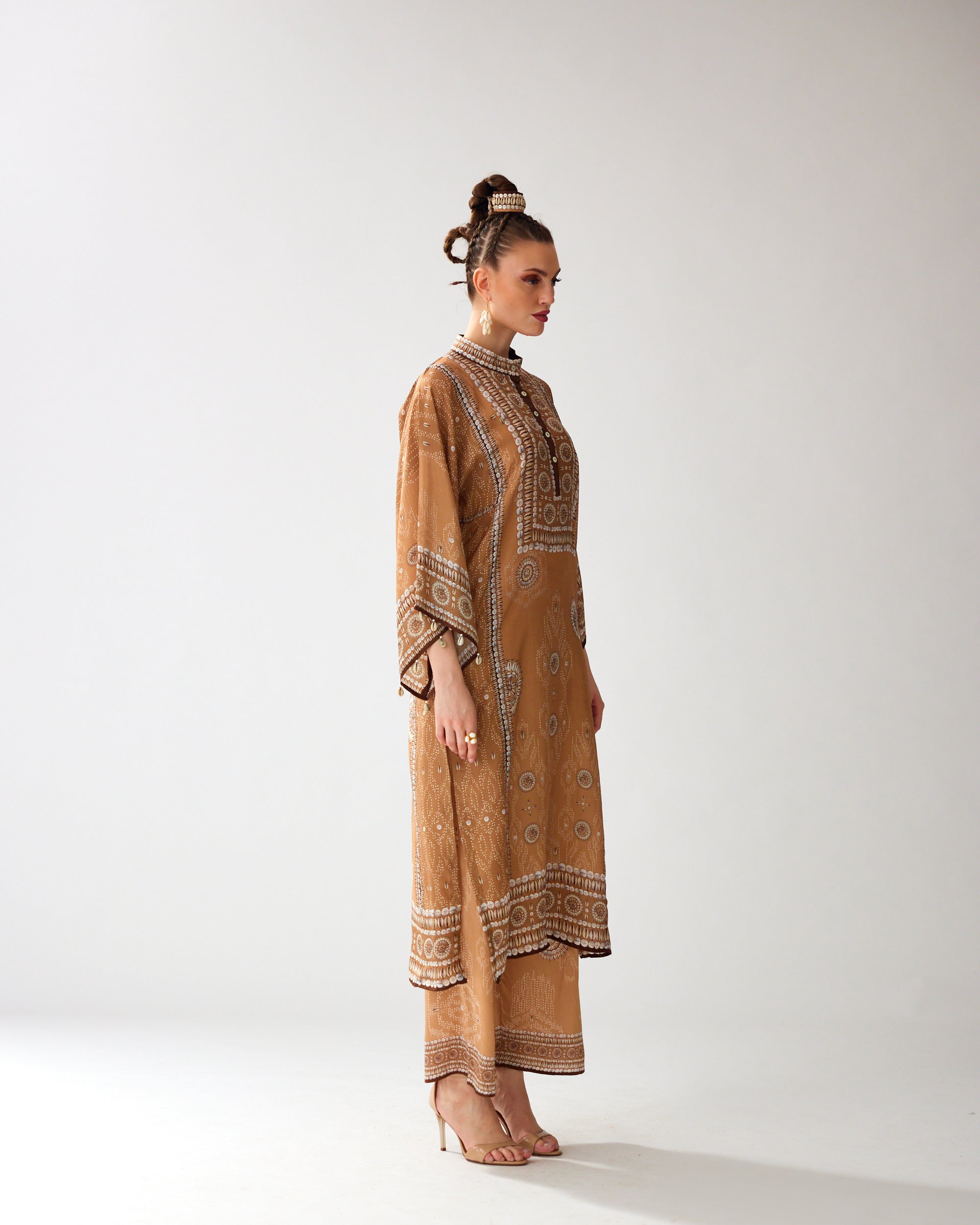 Zohra : Gayatri - Caramel