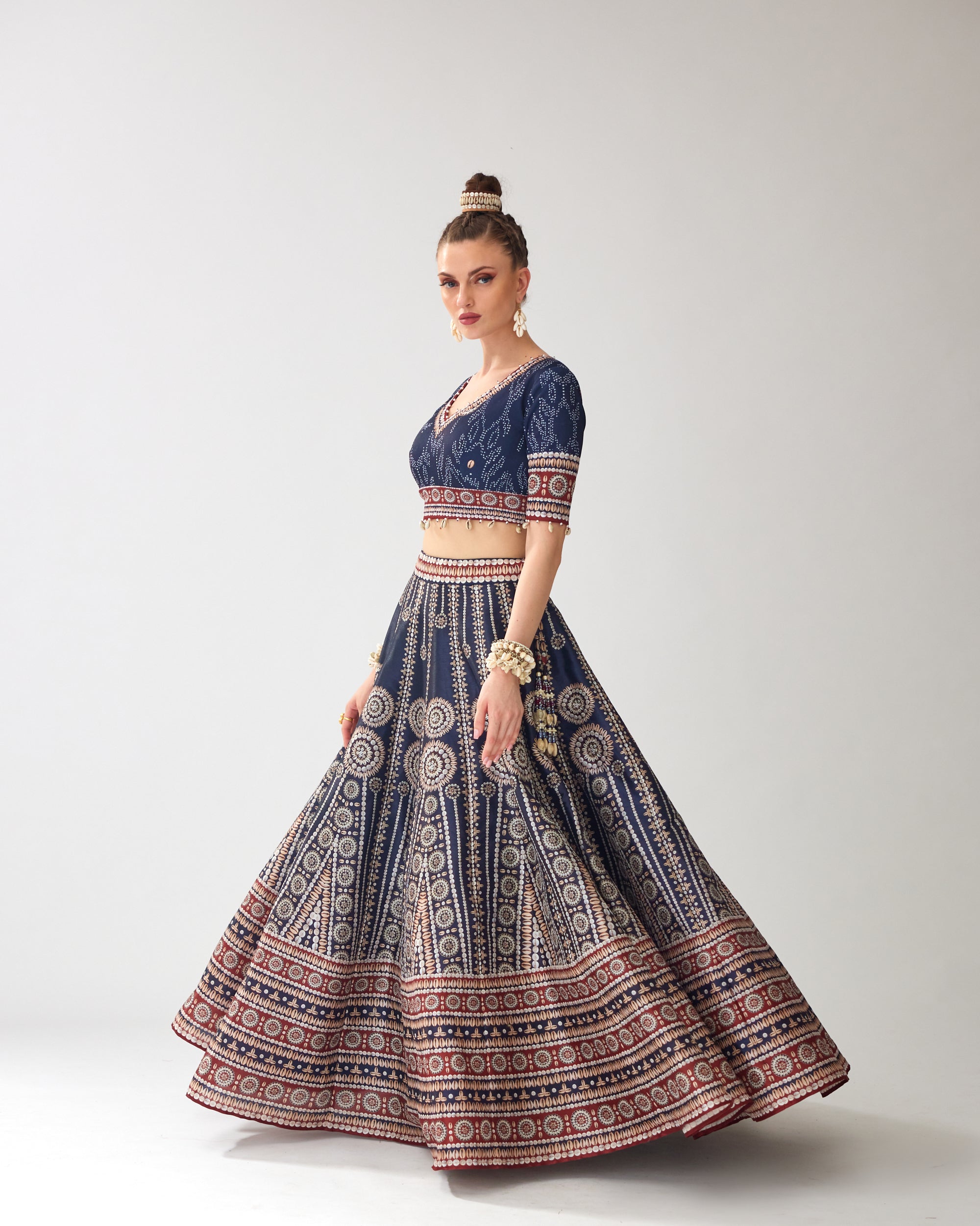 Zohra : Leela - Navy/Red