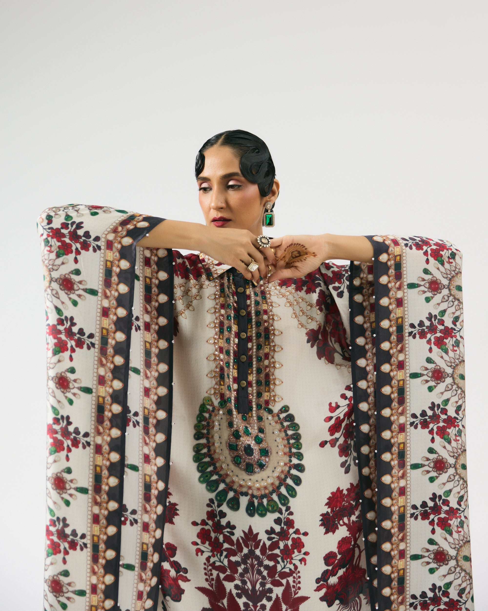 Nizam : Sharifa - Ivory/Red
