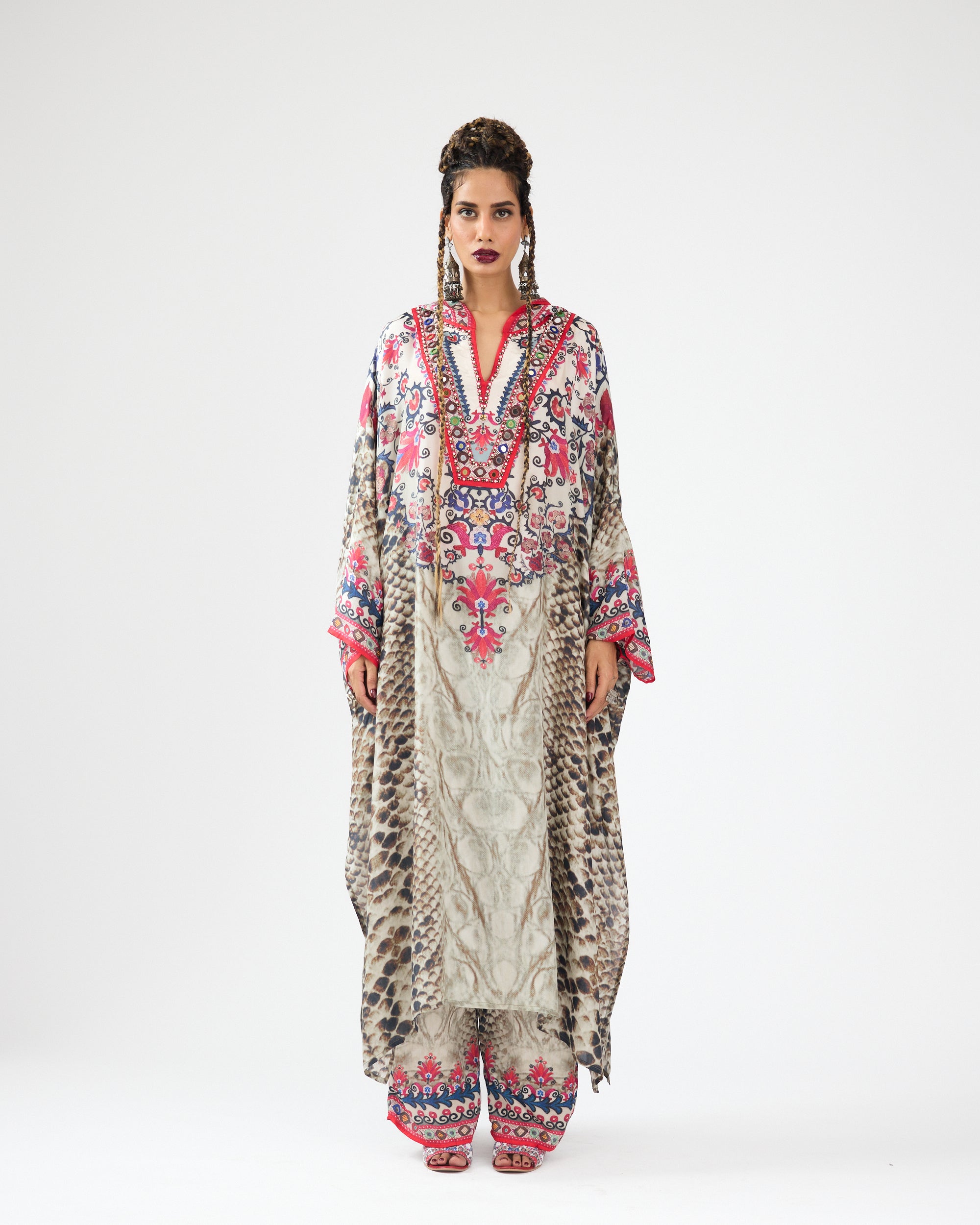 A Bukhara Summer : Vienna - Ivory/Black