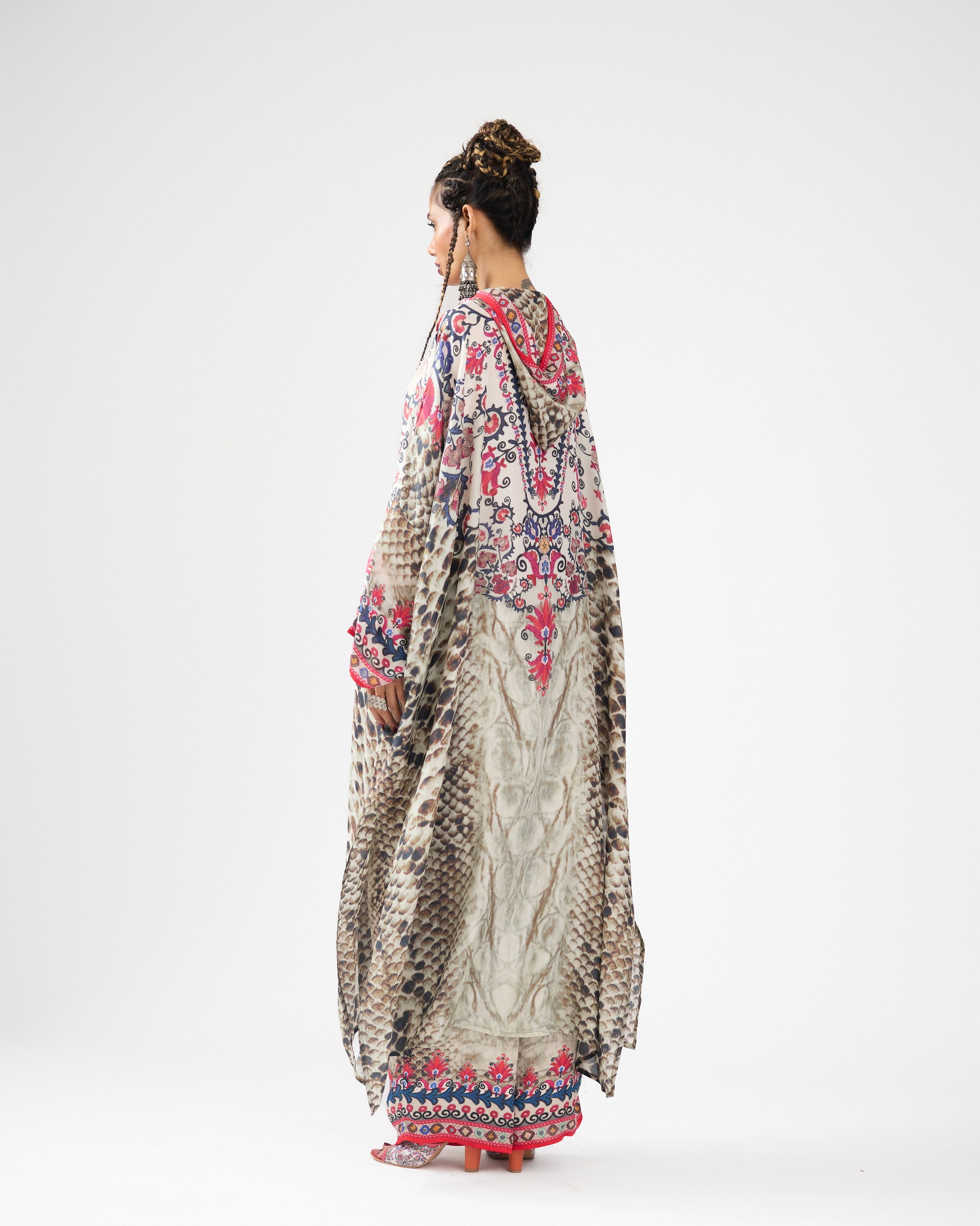 A Bukhara Summer : Vienna - Ivory/Black