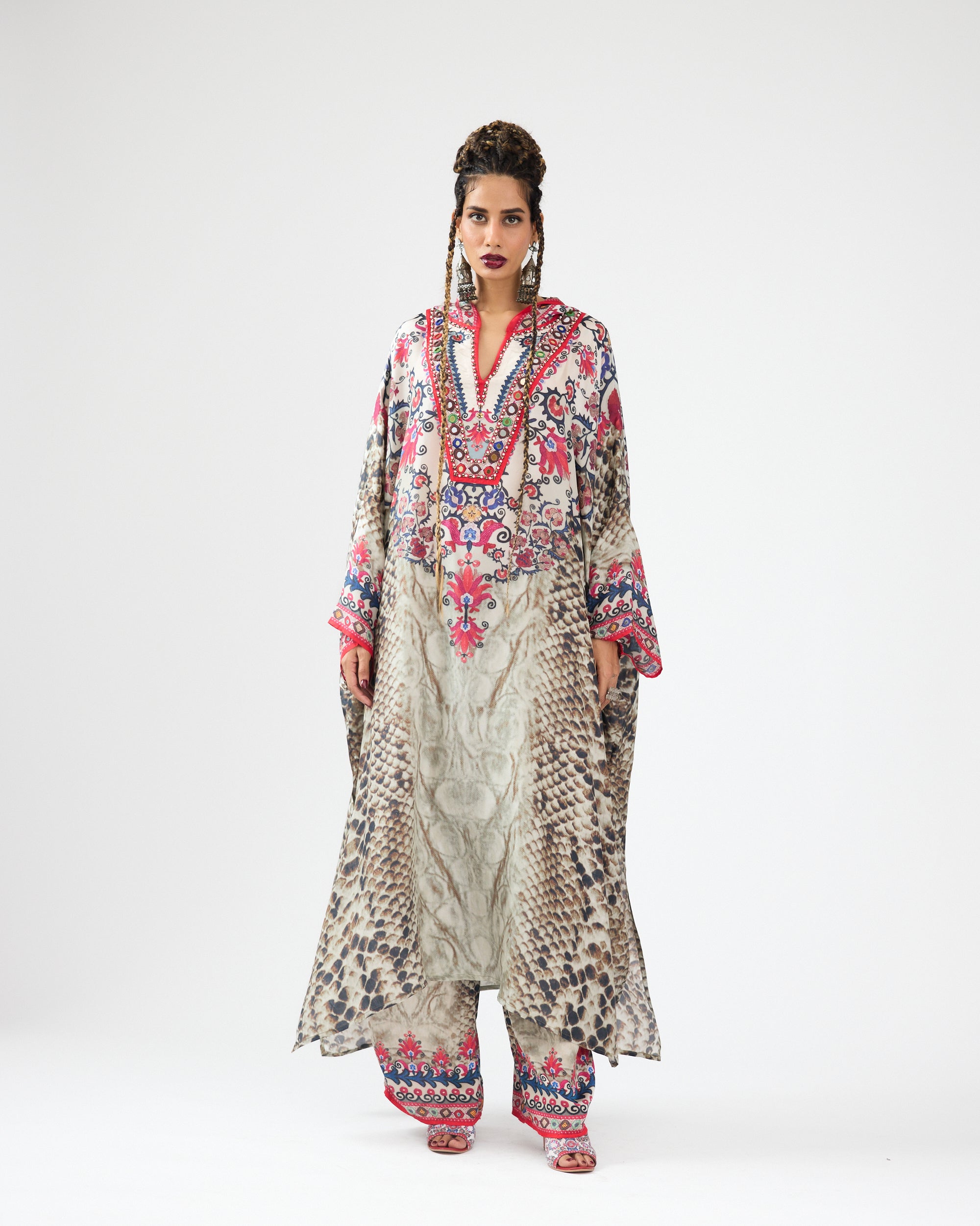 A Bukhara Summer : Vienna - Ivory/Black