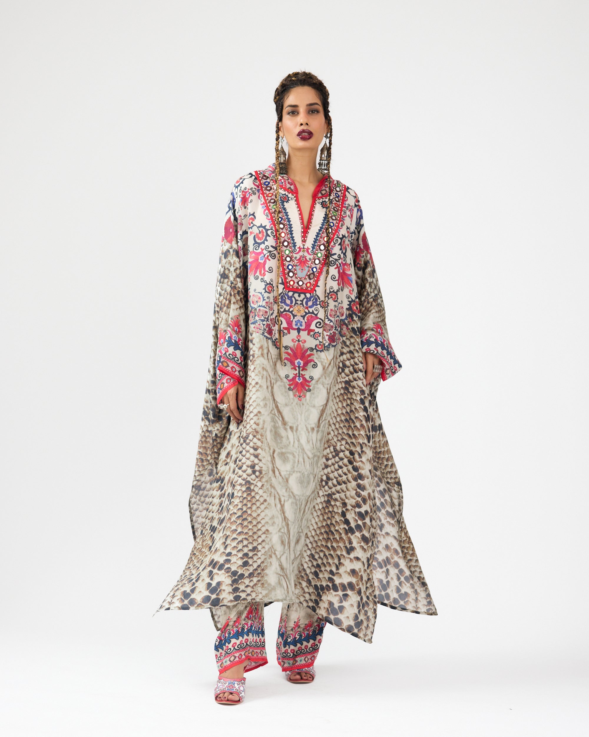 A Bukhara Summer : Vienna - Ivory/Black