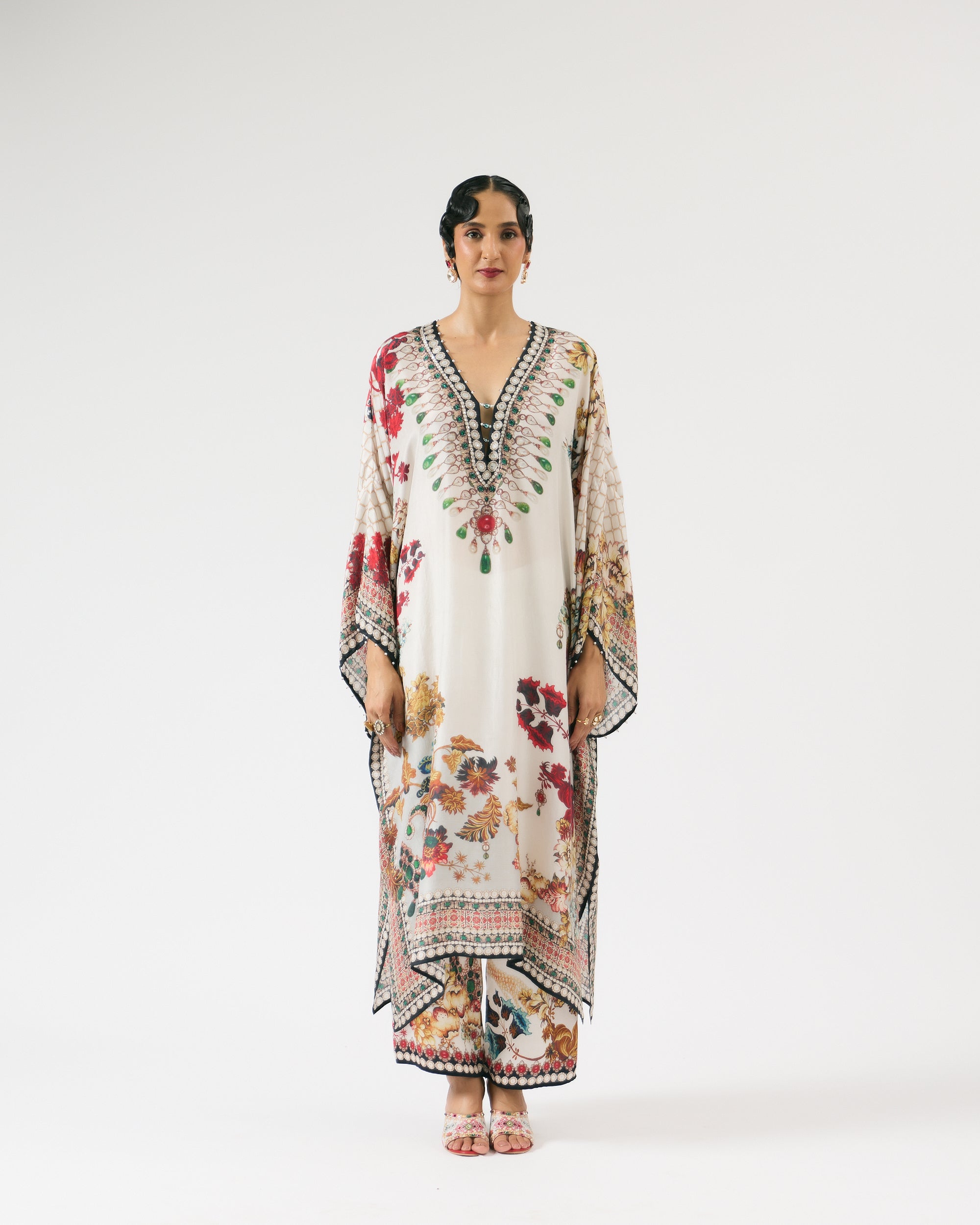 Nizam : Ghufrina - Ivory/Red