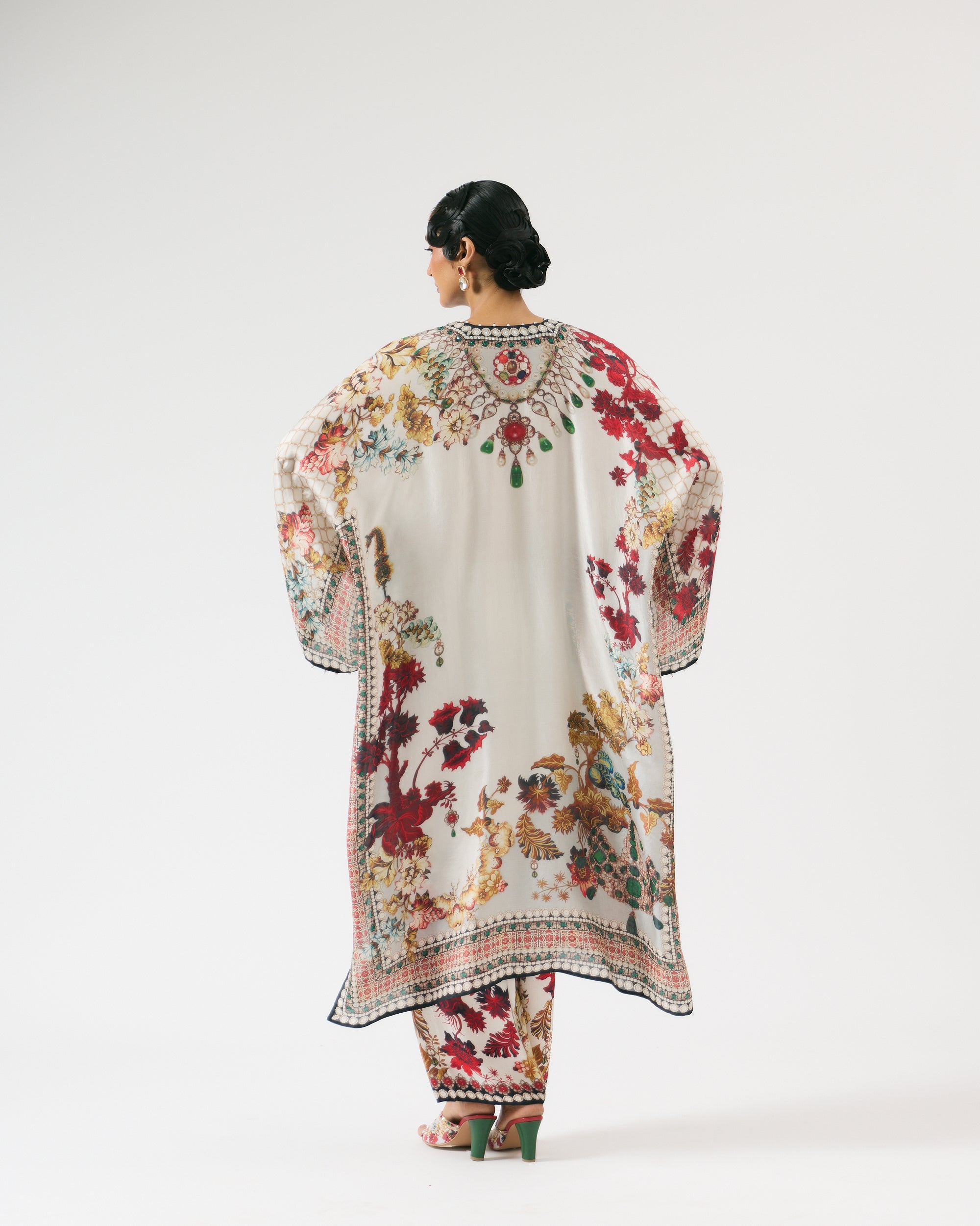 Nizam : Ghufrina - Ivory/Red