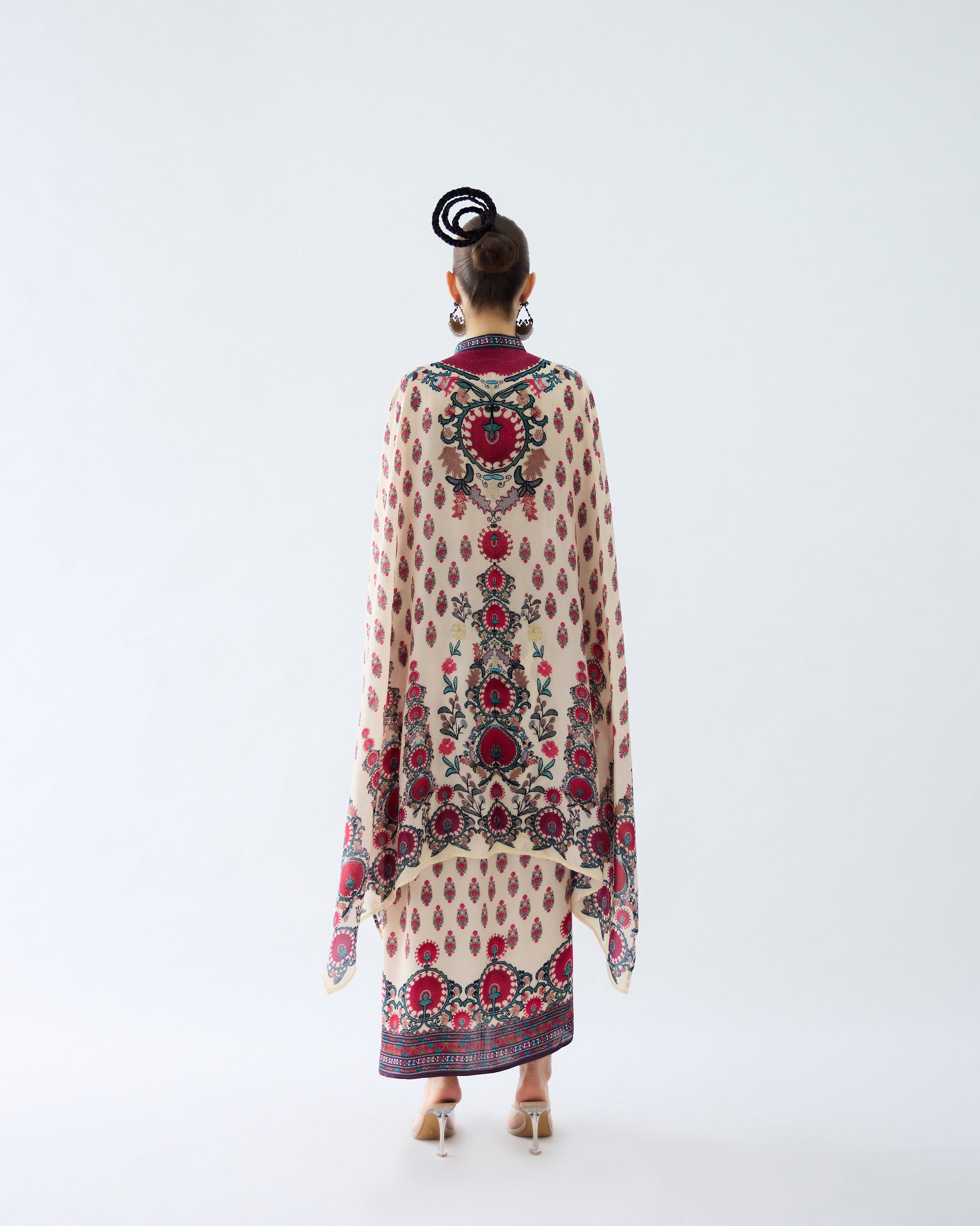 Bukhara : Dakota/Surilee - Maroon