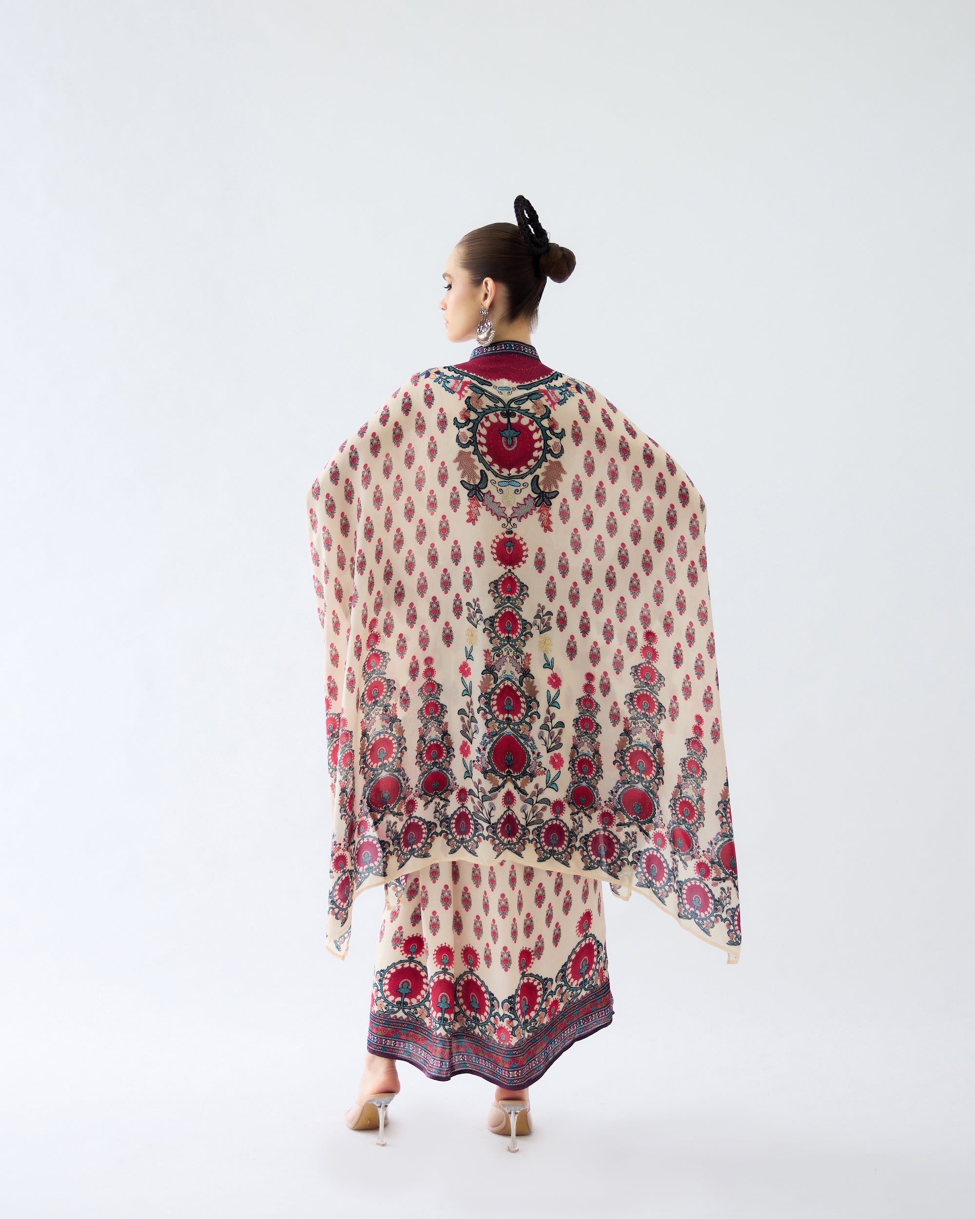 Bukhara : Dakota/Surilee - Maroon