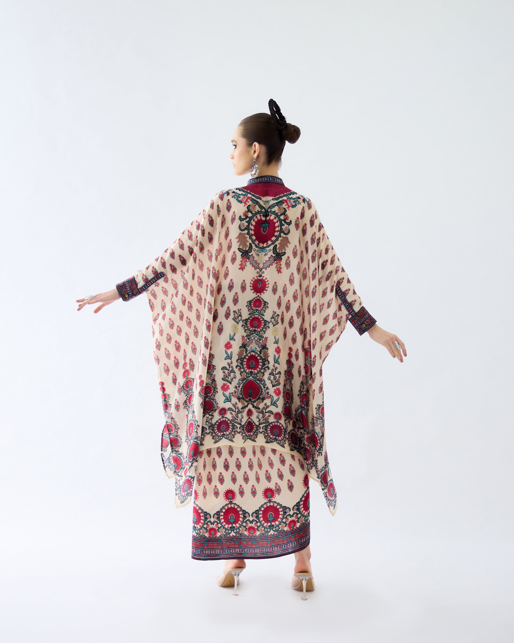 Bukhara : Dakota/Surilee - Maroon