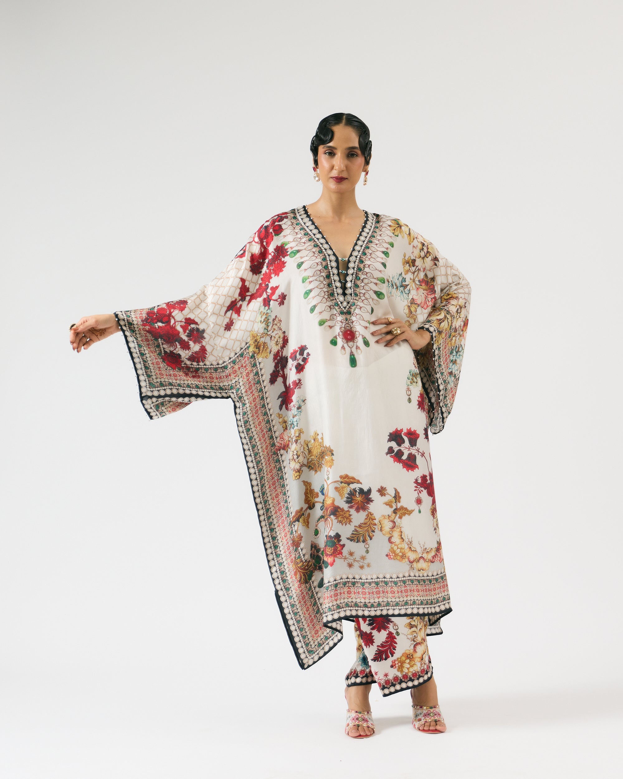 Nizam : Ghufrina - Ivory/Red