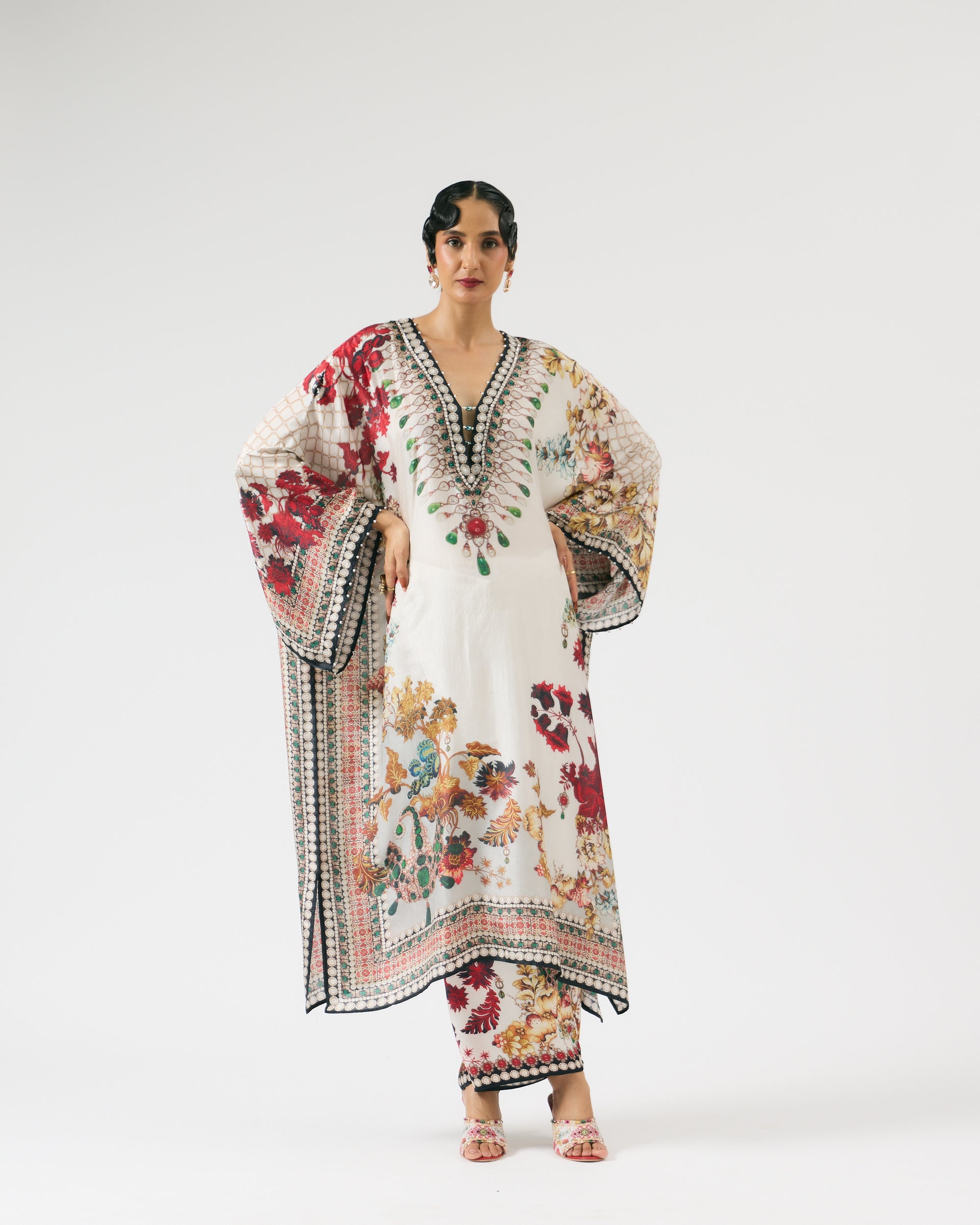 Nizam : Ghufrina - Ivory/Red