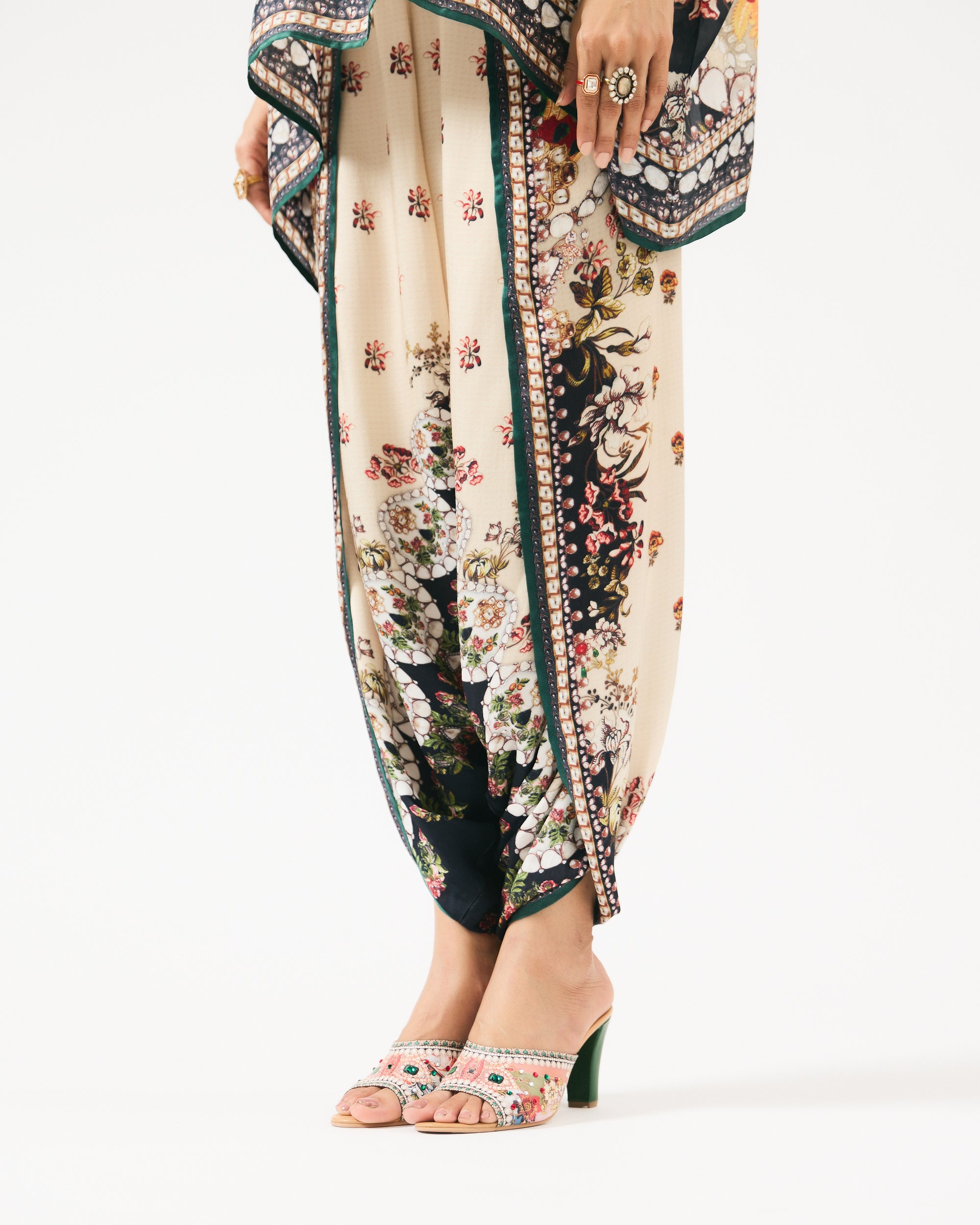 Nizam : Chanel/Sonth - Beige