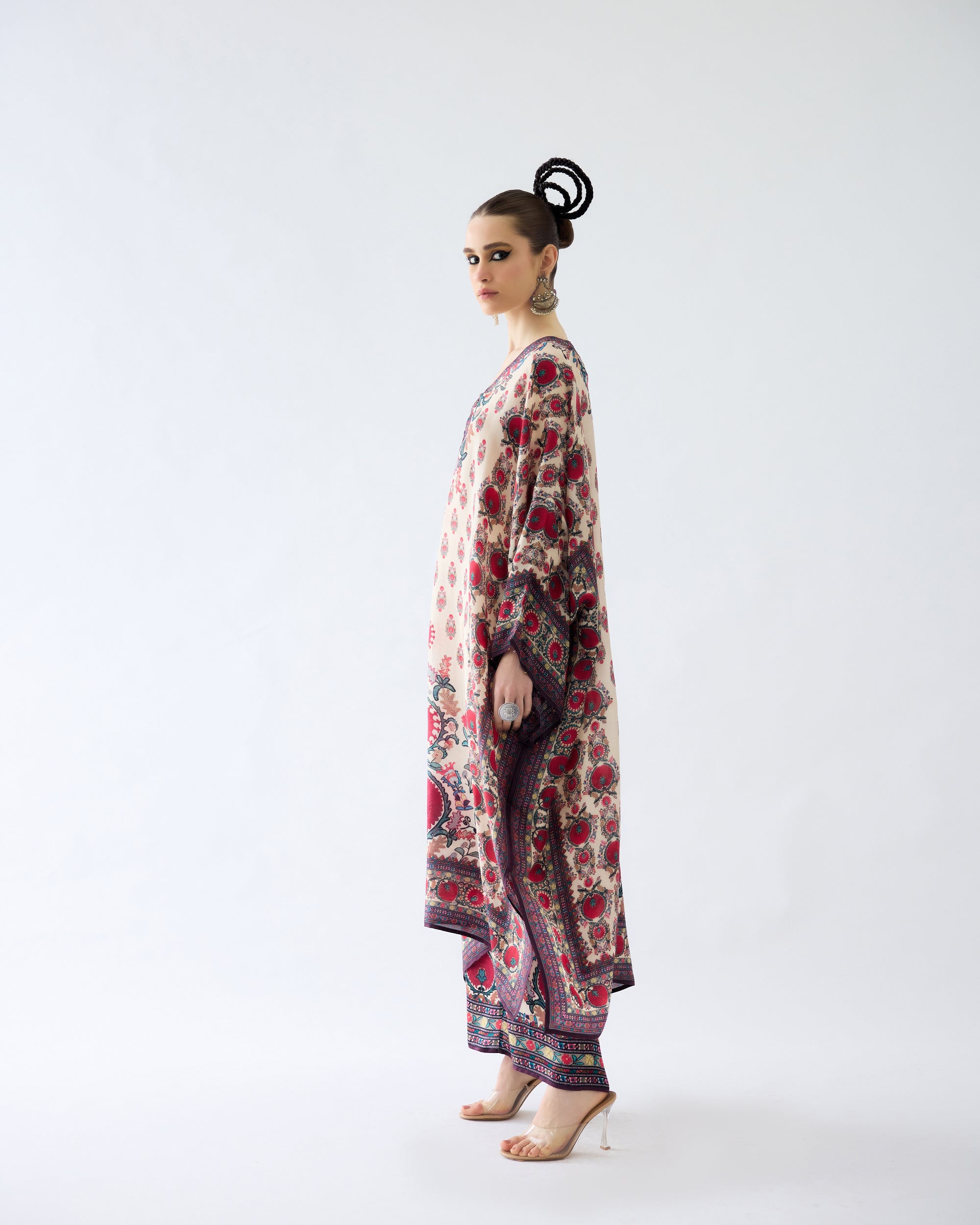 Bukhara : Ghufrina - Maroon