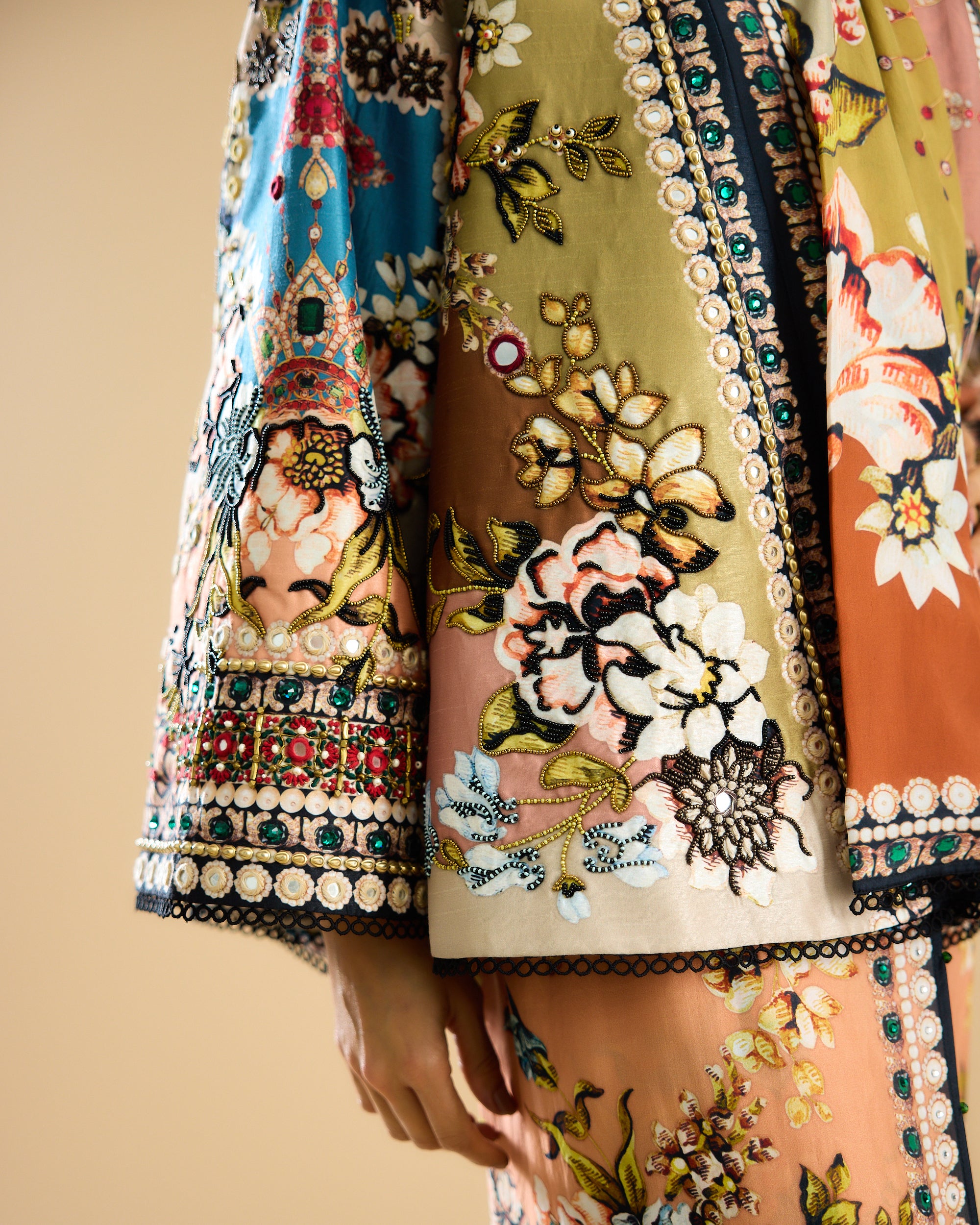 Nizam : Vagma - Ivory/Peach