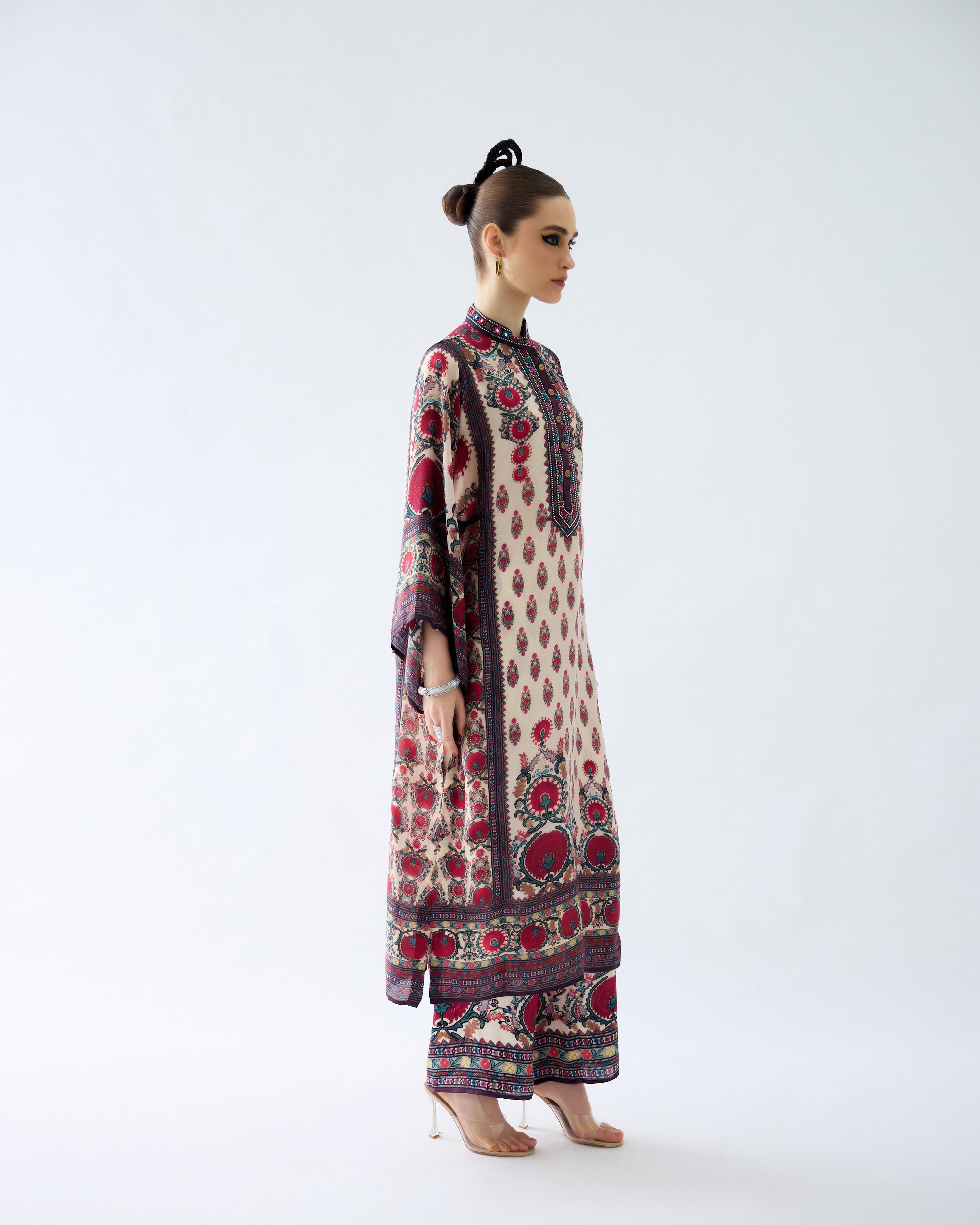 Bukhara : Gayatri - Maroon