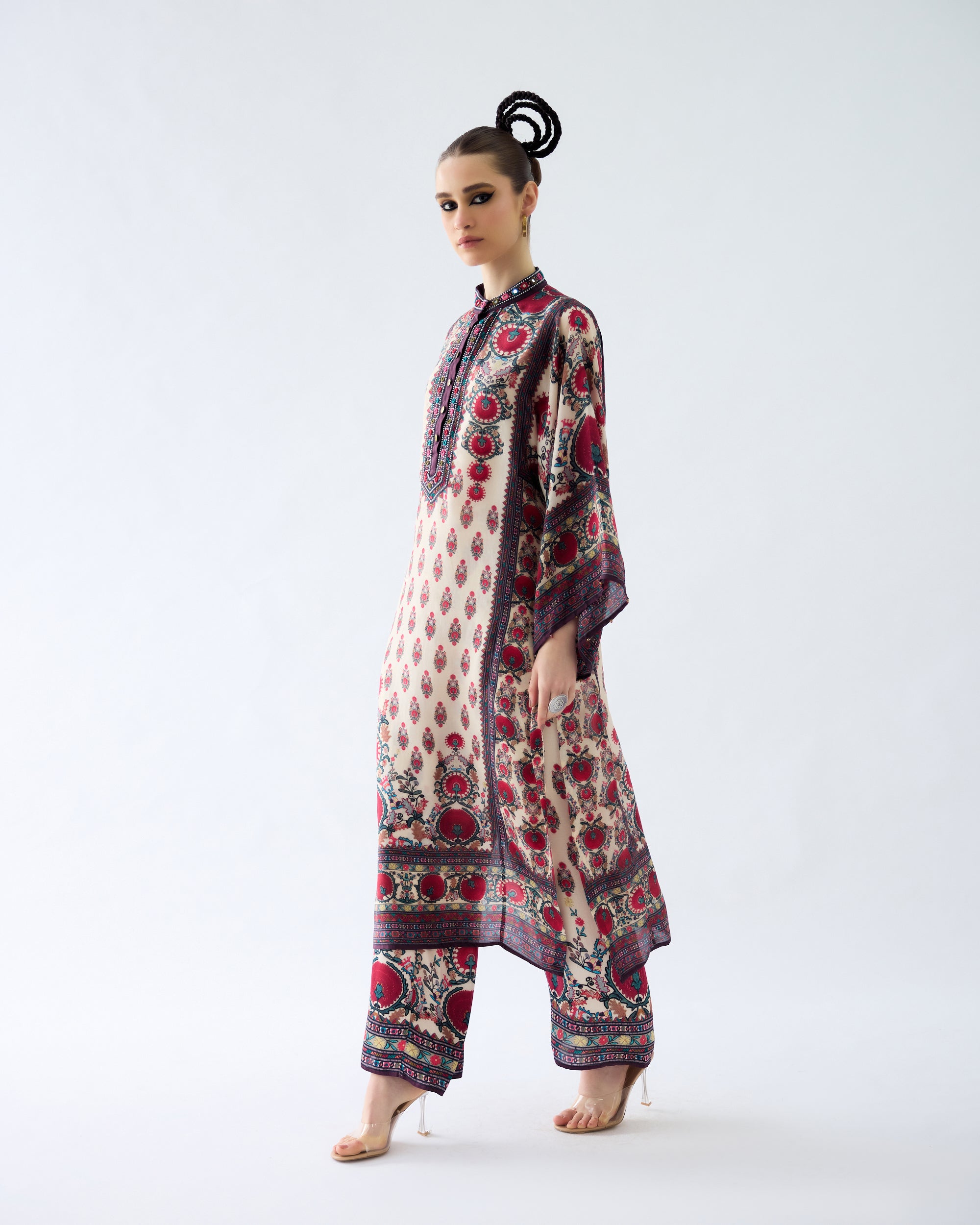 Bukhara : Gayatri - Maroon