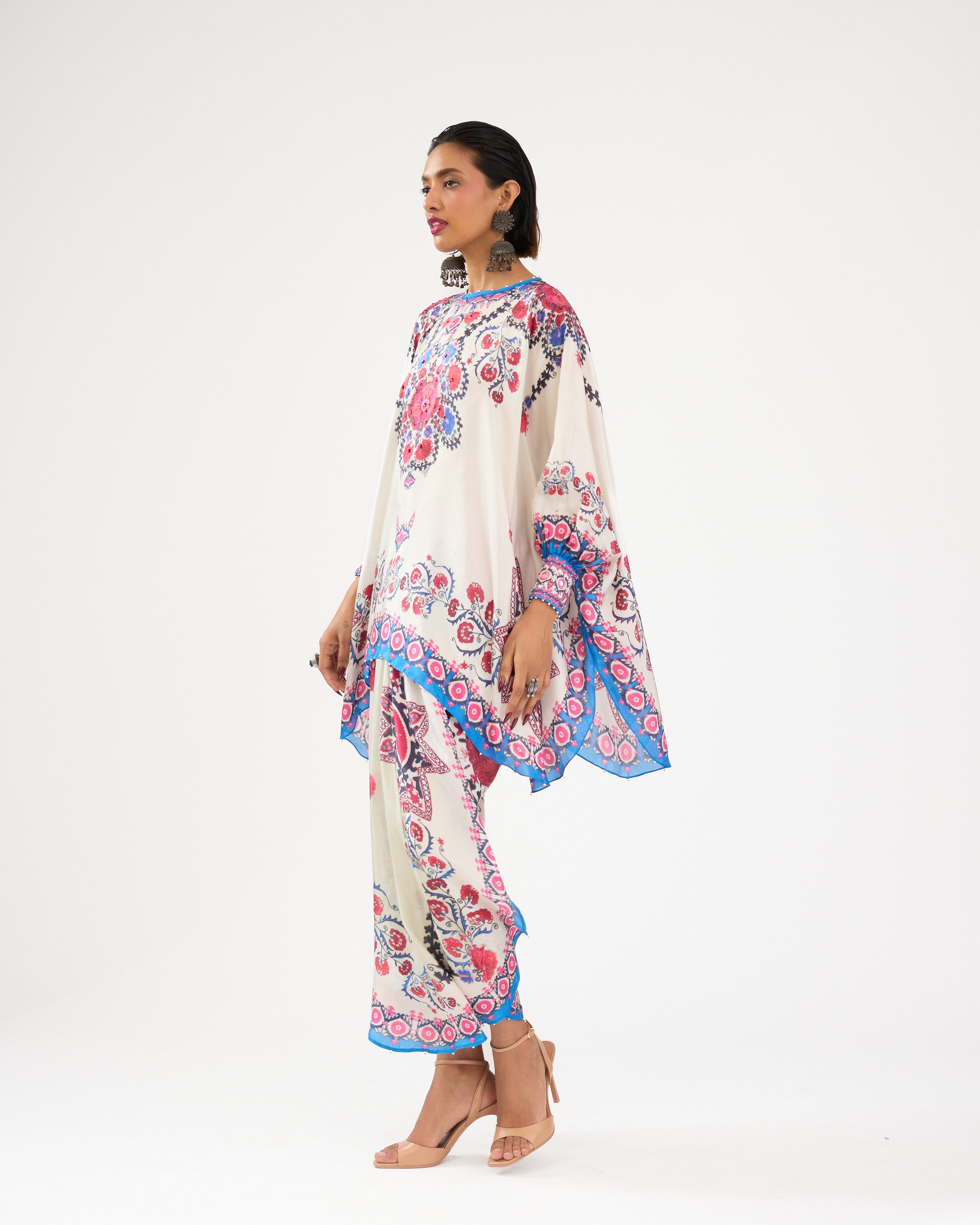 A Bukhara Summer : Colette - Ivory/Blue