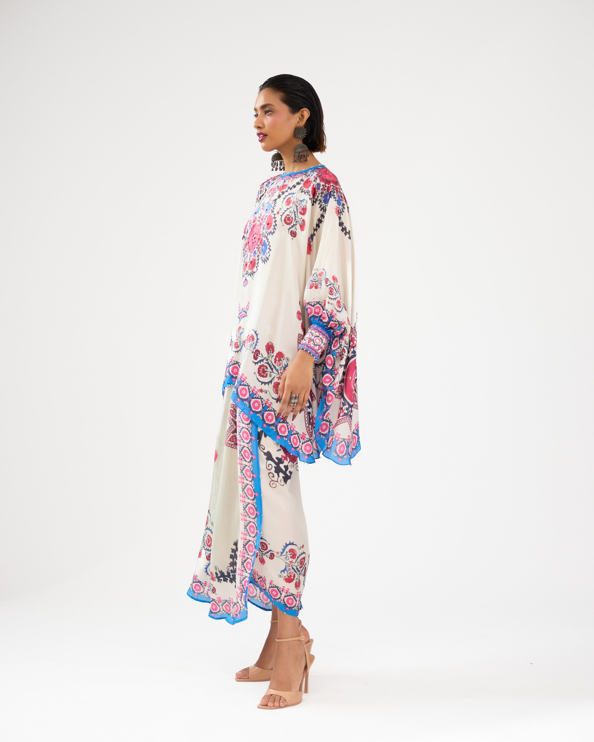 A Bukhara Summer : Colette - Ivory/Blue