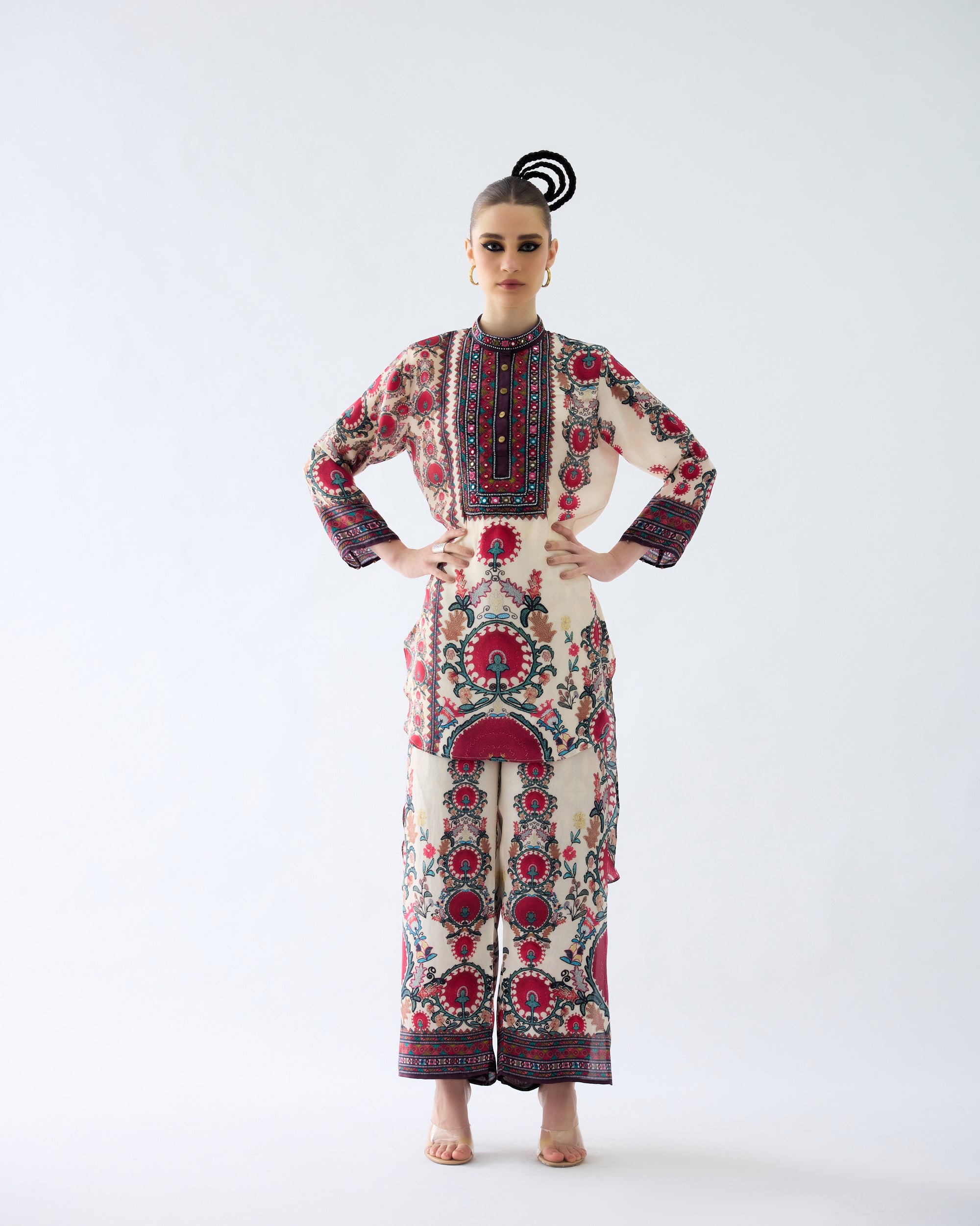 Bukhara : Baaka/Gloria - Maroon