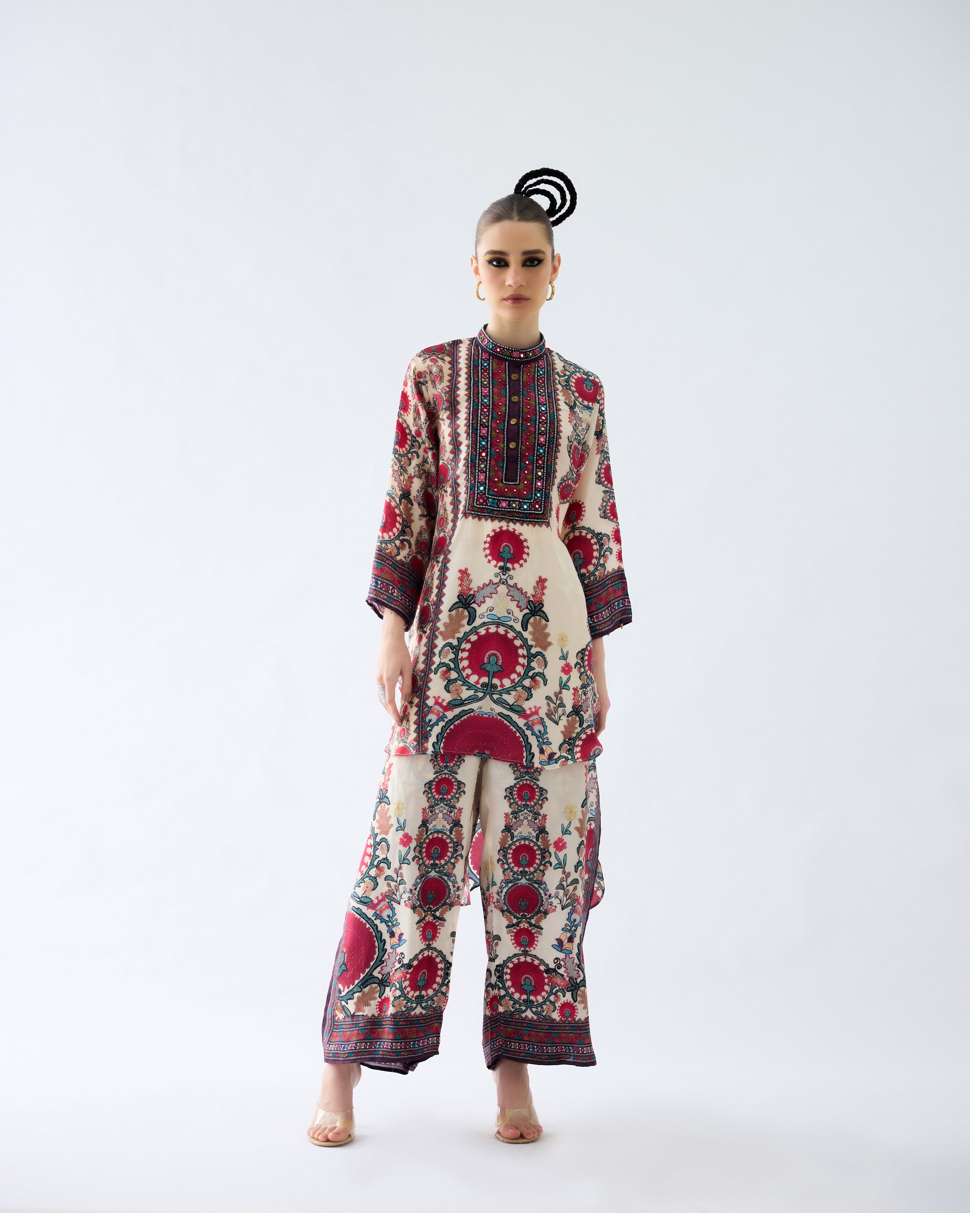 Bukhara : Baaka/Gloria - Maroon