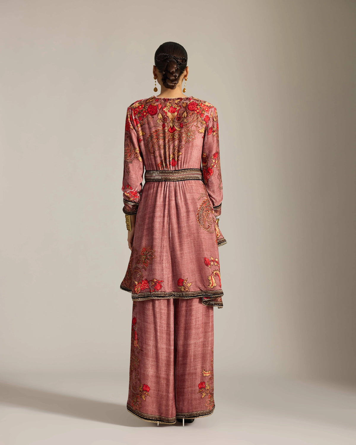 CHINTZ : Gomti