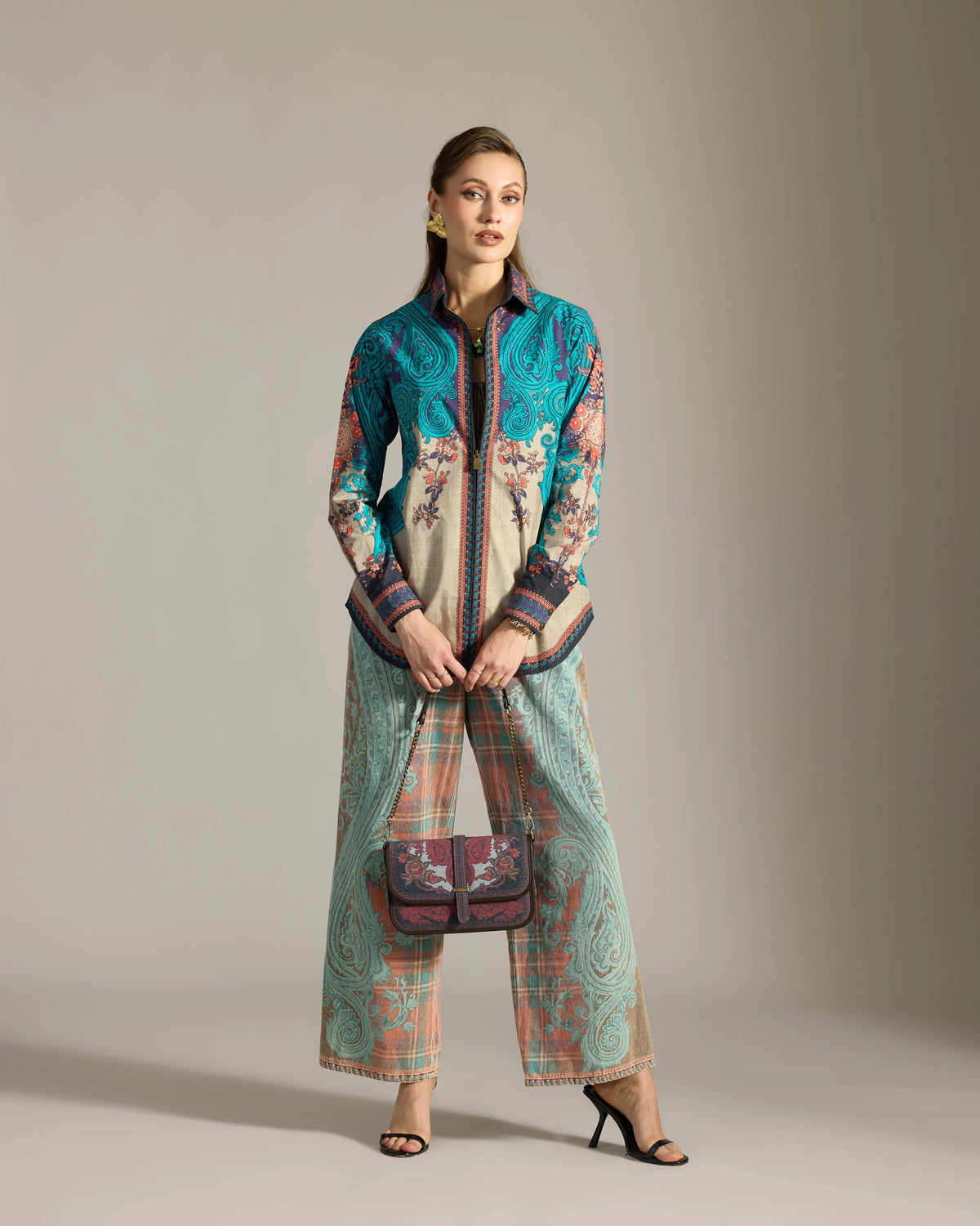 CHINTZ : Faiza / Zuhur / Elham
