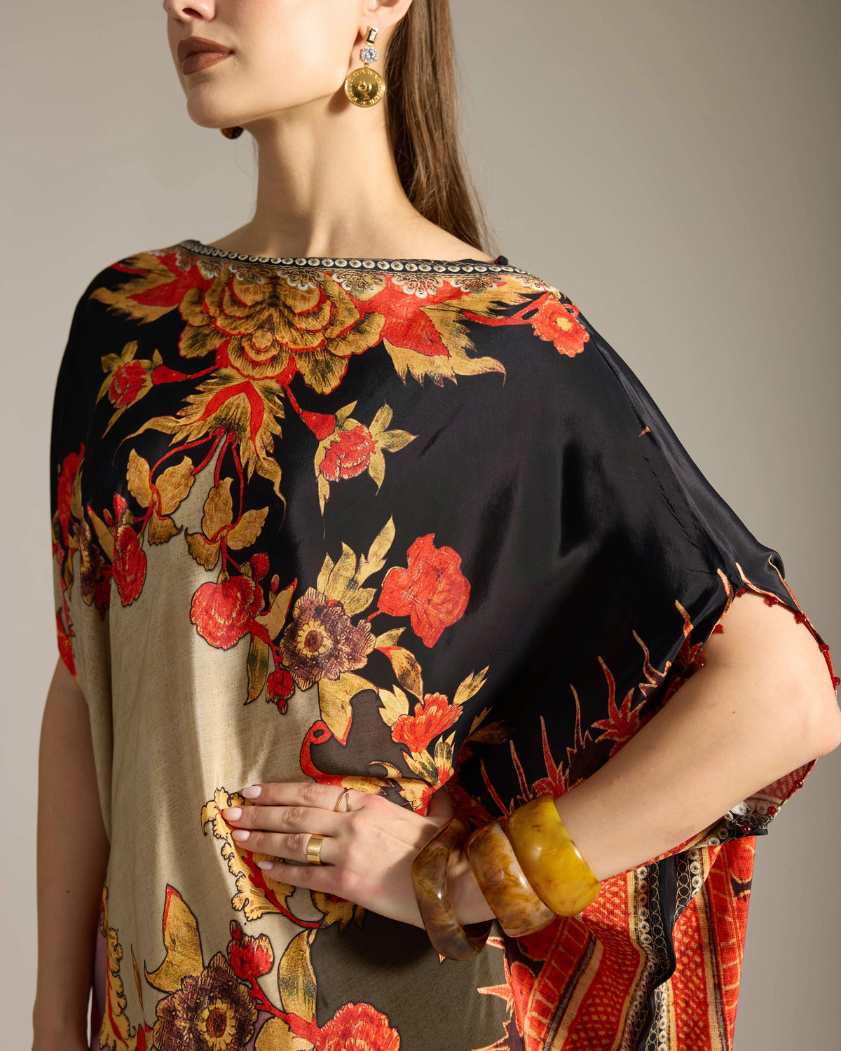 CHINTZ : Lajjo