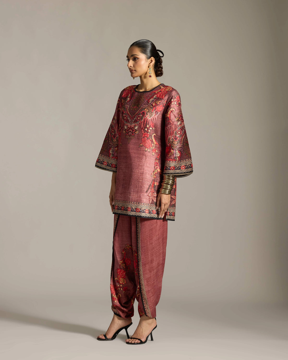 CHINTZ : Resham