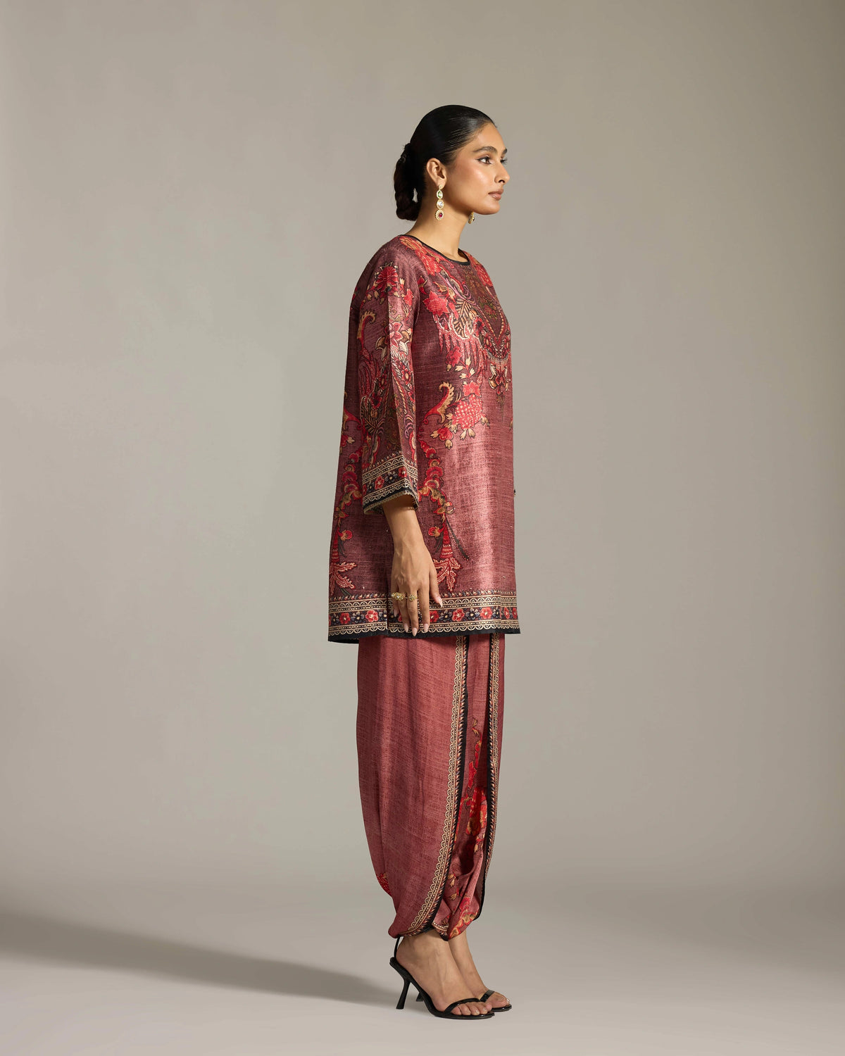CHINTZ : Resham