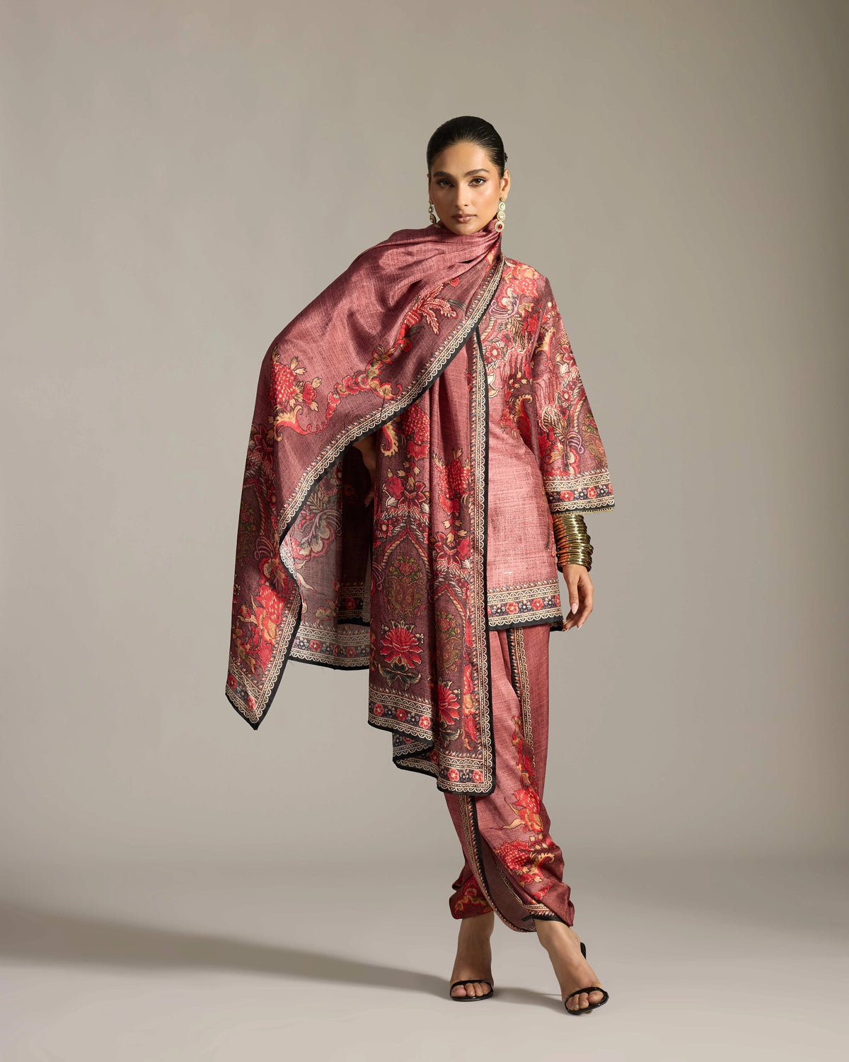 CHINTZ : Resham